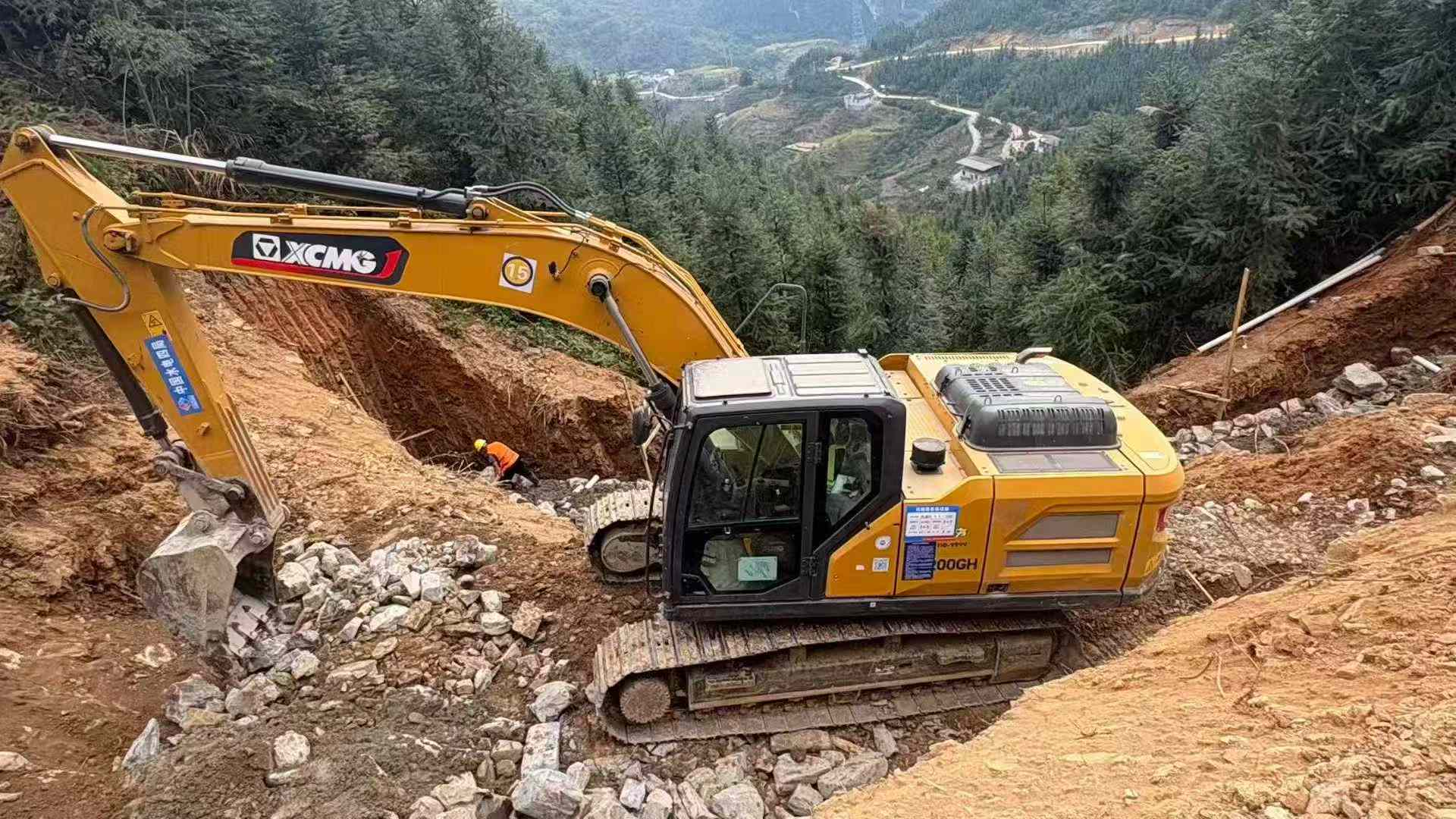 Buy XCMG LW200 Used Excavator / 4 Used XCMG LW200 Excavator 2016 Model / 4