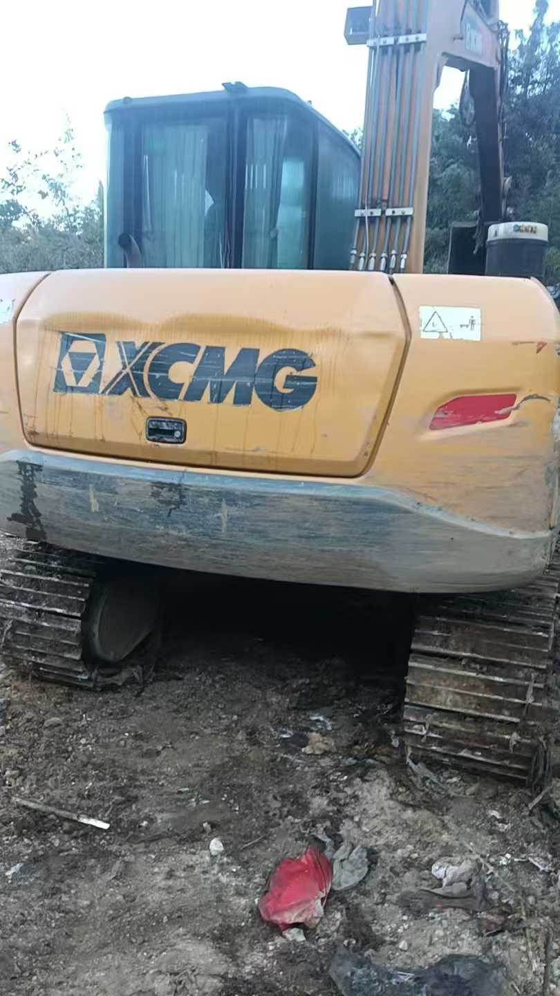 Used XCMG XE80 Excavator 2022 Model / 3