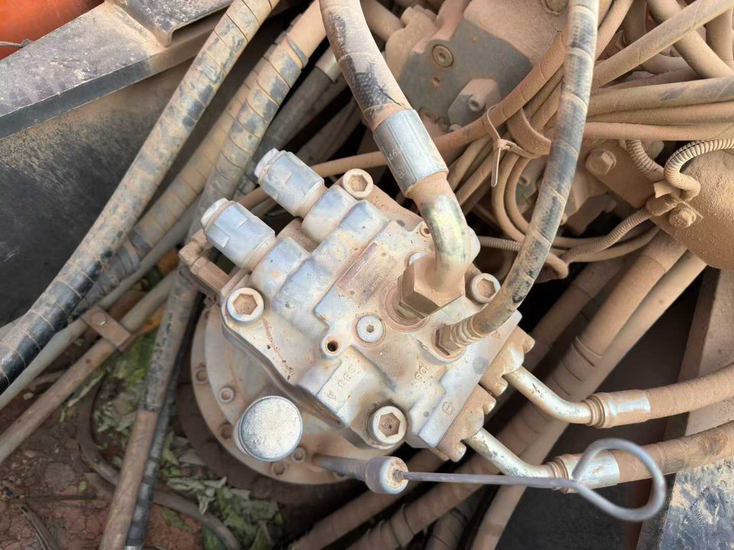 Buy Hitachi ZAXIS200 Used Excavator / 8 Used Hitachi ZAXIS200 Excavator 2016 Model / 8