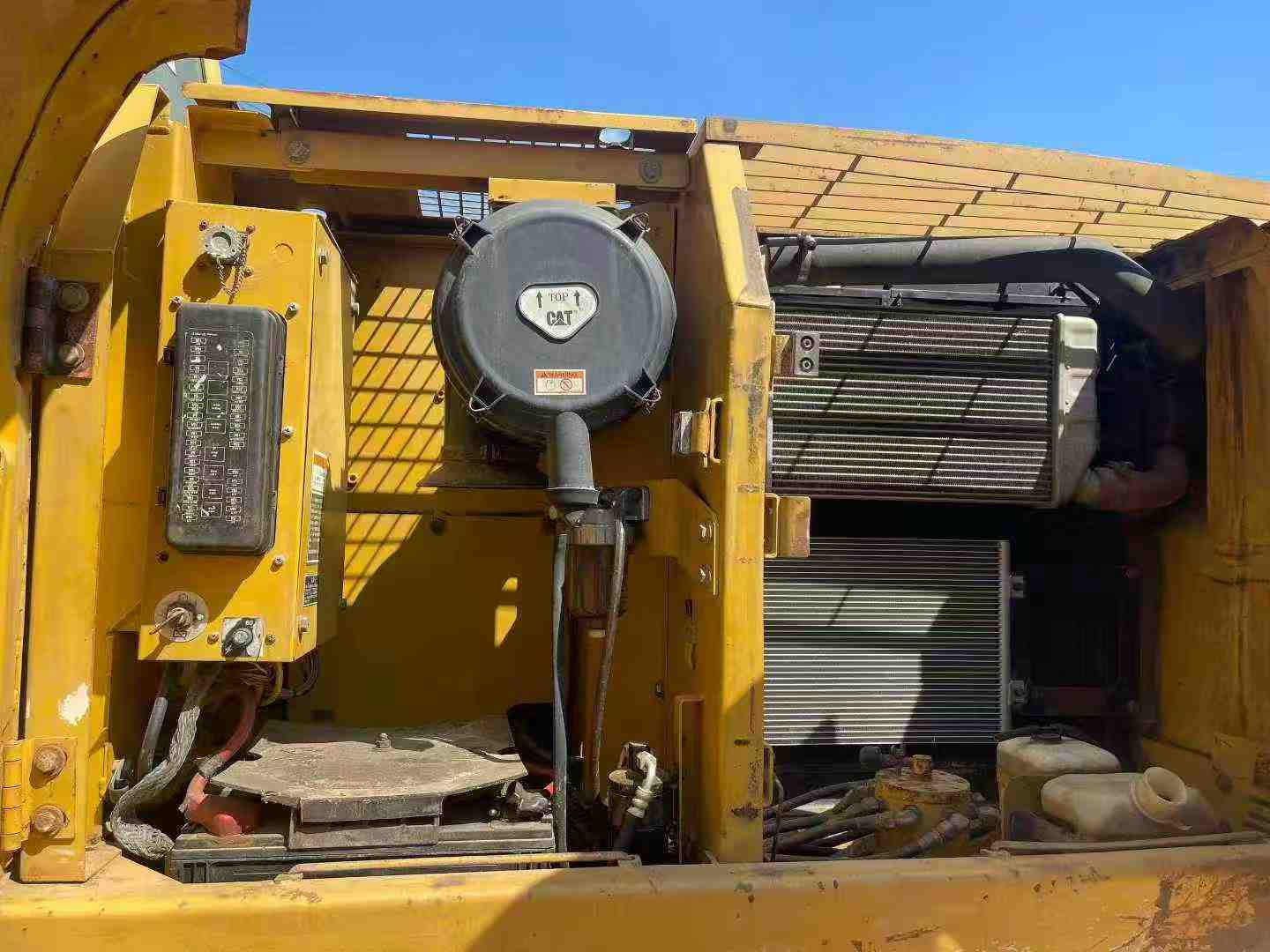 Used Caterpillar 320C Excavator 2016 Model / 2