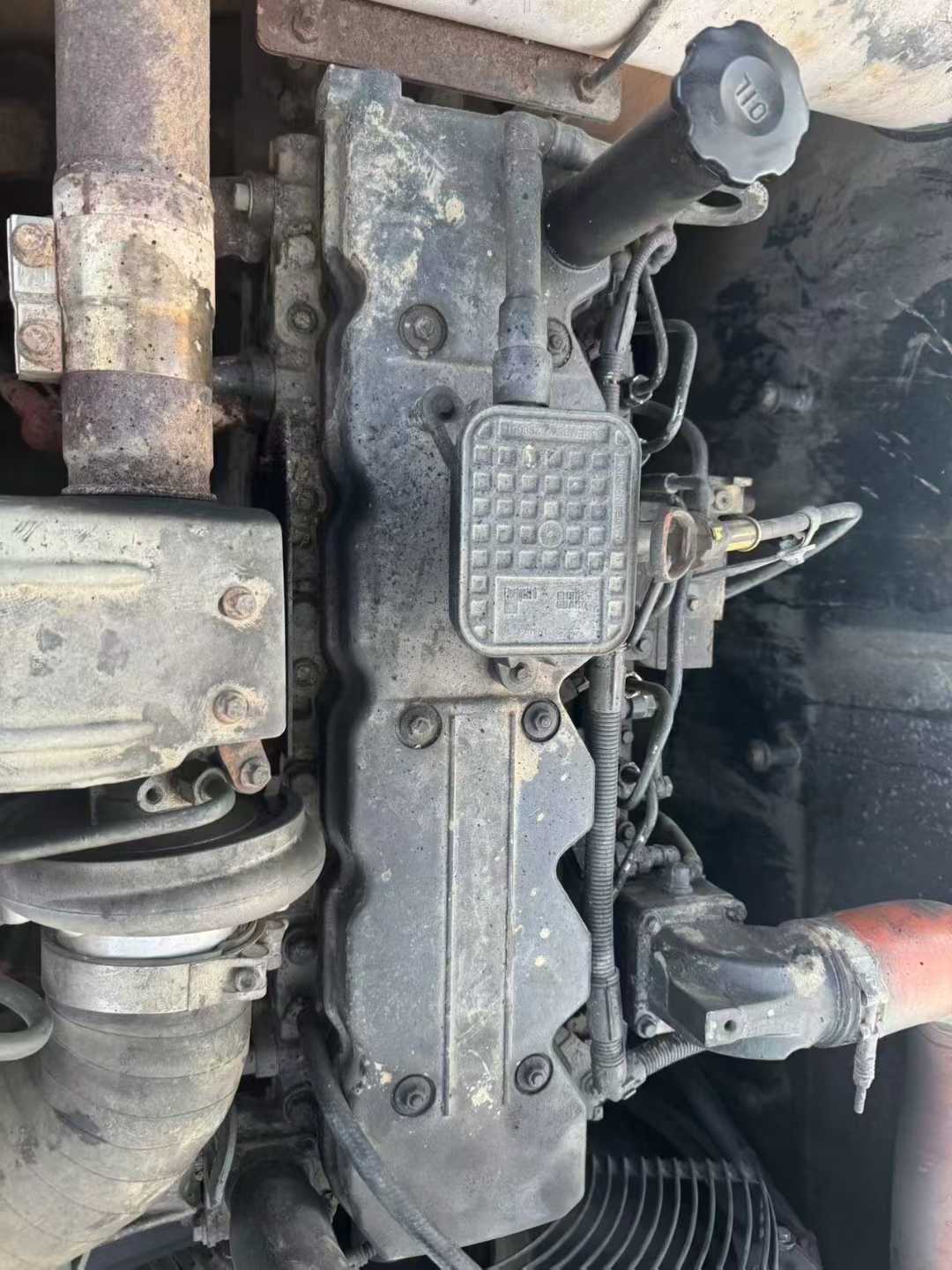 Buy Hyundai R215VS Used Excavator / 7 Used Hyundai R215VS Excavator 2016 Model / 7