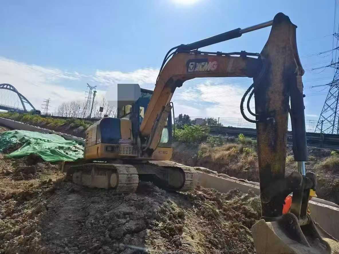Used XCMG XE60 Excavator 2021 Model / 3