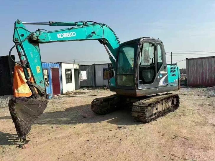 Buy Kobelco SK75 Used Excavator / 1