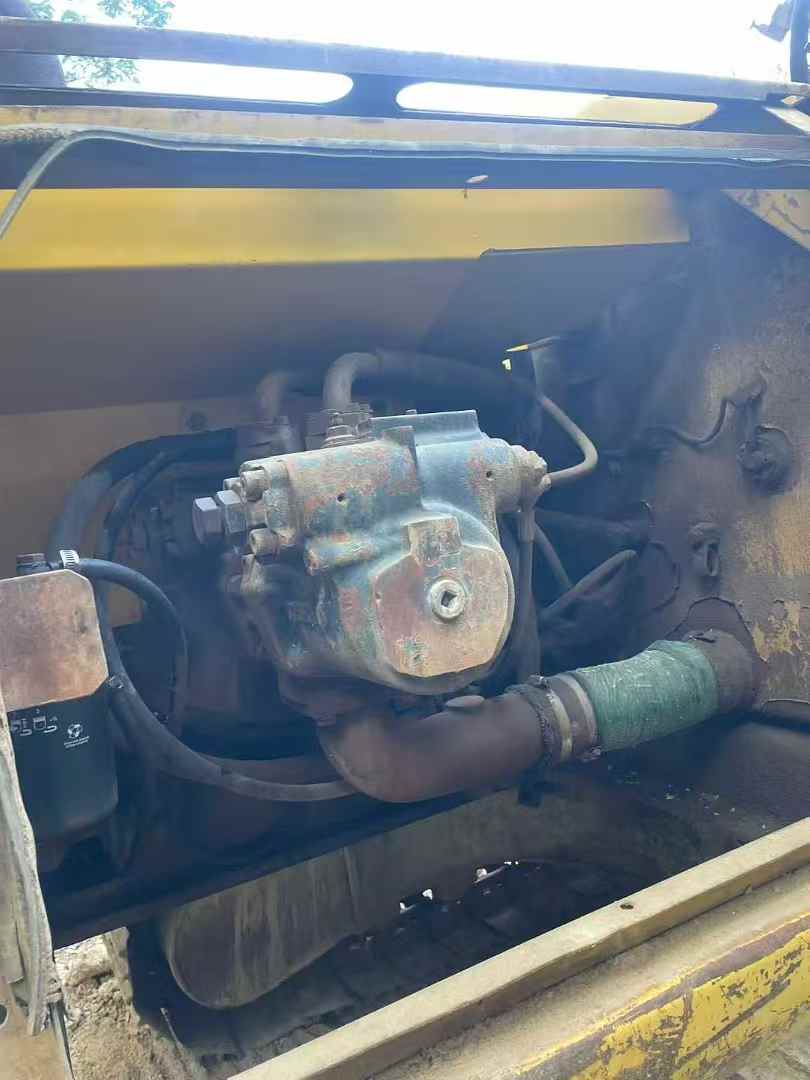 Used Komatsu PC200-6E Excavator 2016 Model / 5