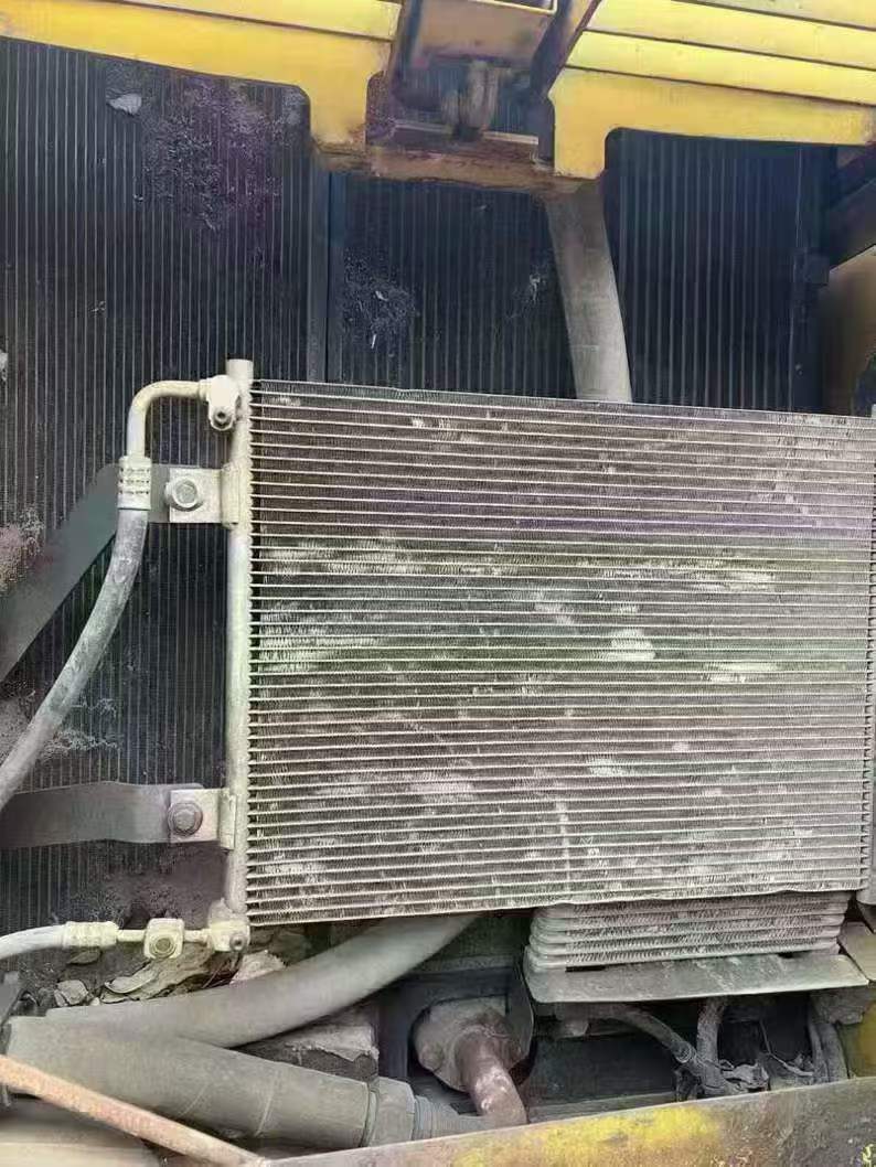 Buy Komatsu PC220-8 Used Excavator / 5 Used Komatsu PC220-8 Excavator 2010 Model / 5