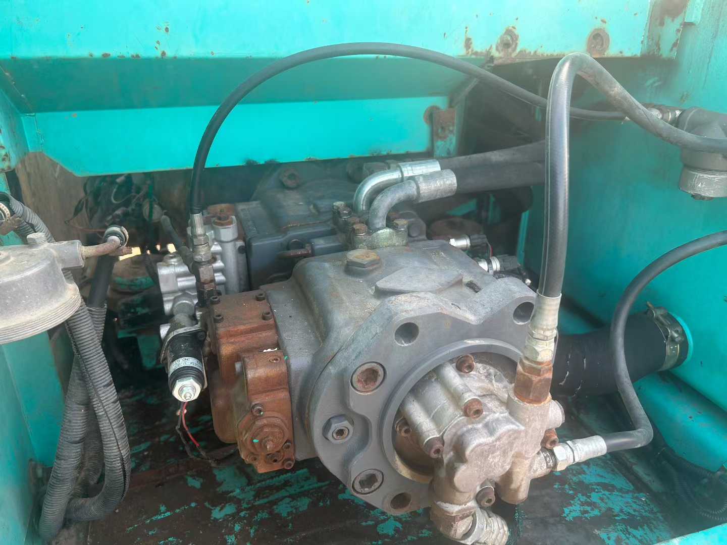 Used Kobelco SK200 Excavator 2016 Model / 4