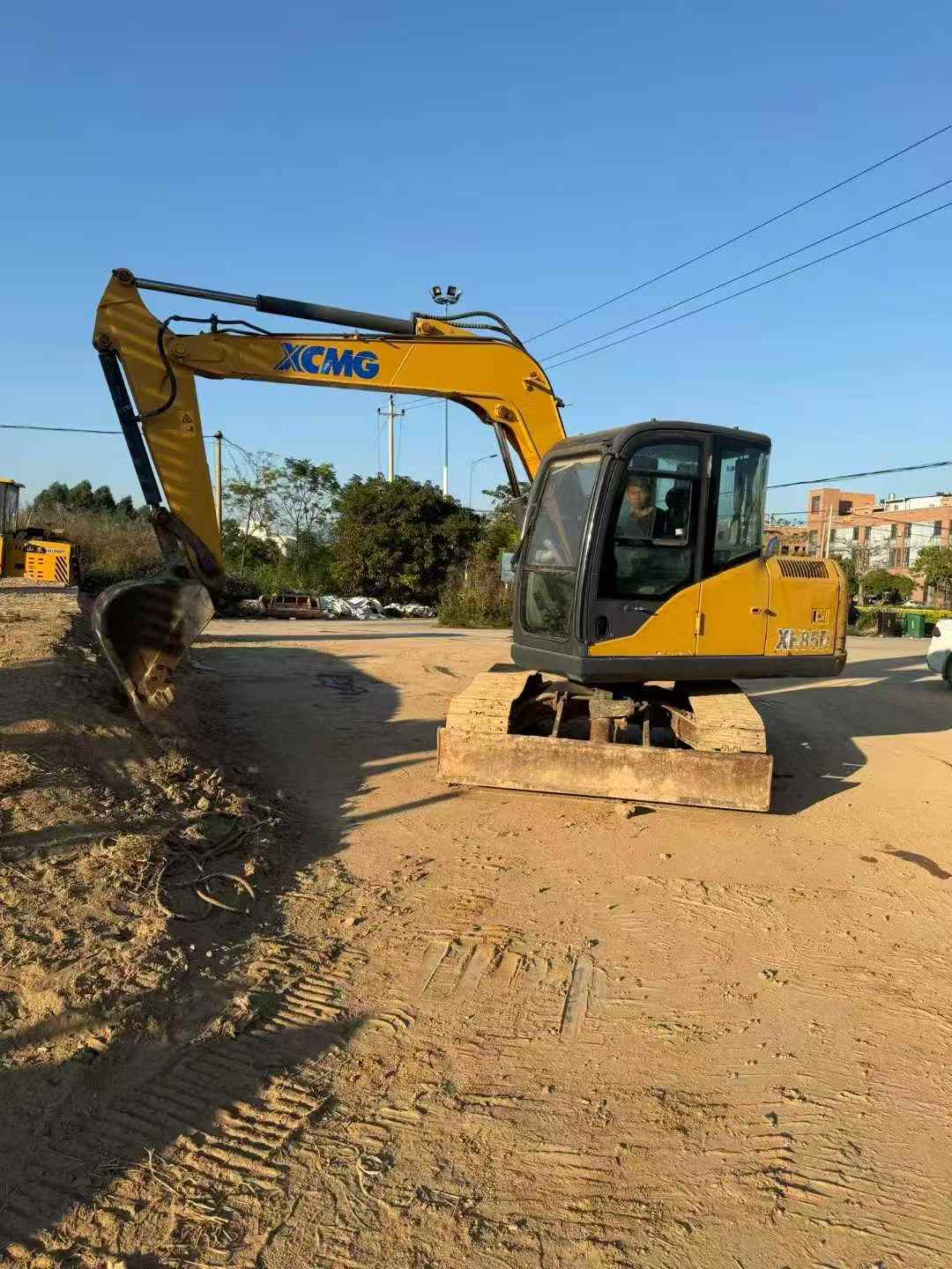 Used XCMG XE75WD Excavator 2016 Model / 4