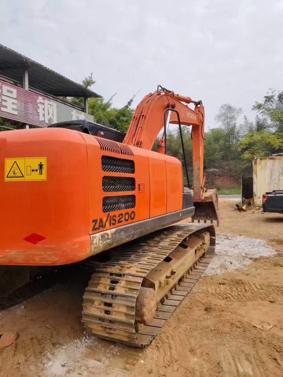 Used Hitachi ZAXIS200 Excavator 2016 Model / 2