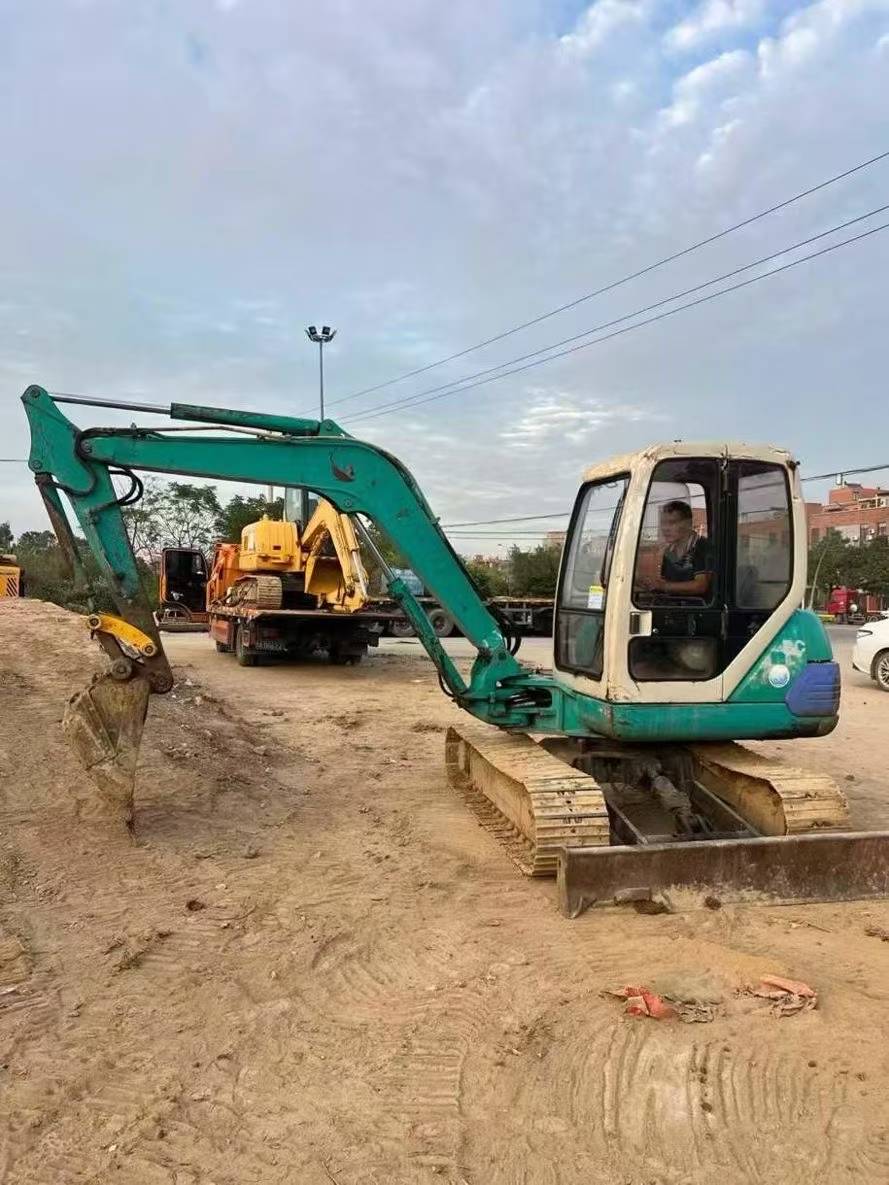 Used Komatsu PC40MRx Excavator 2016 Model / 2