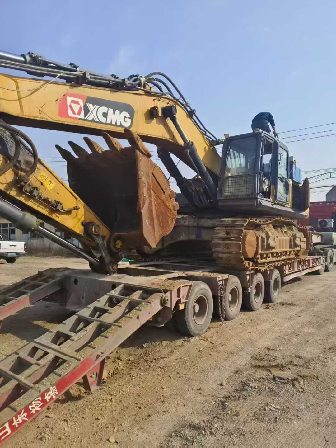 Used XCMG XE470 Excavator 2021 Model / 3