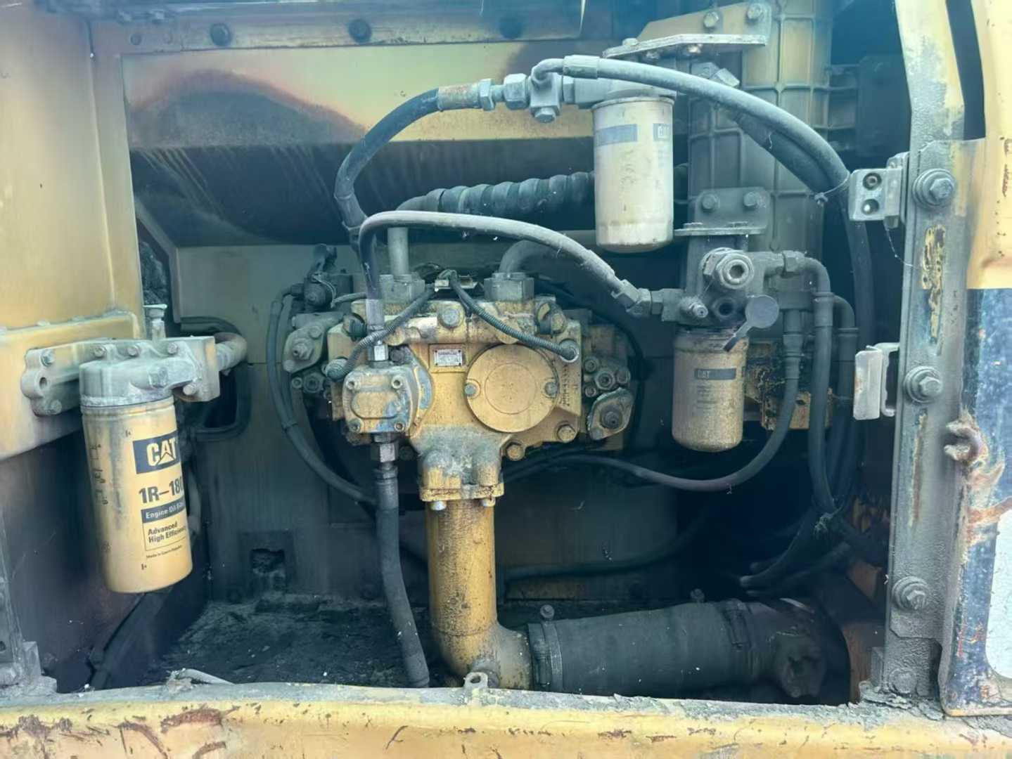 Used Caterpillar 325D Excavator 2016 Model / 5