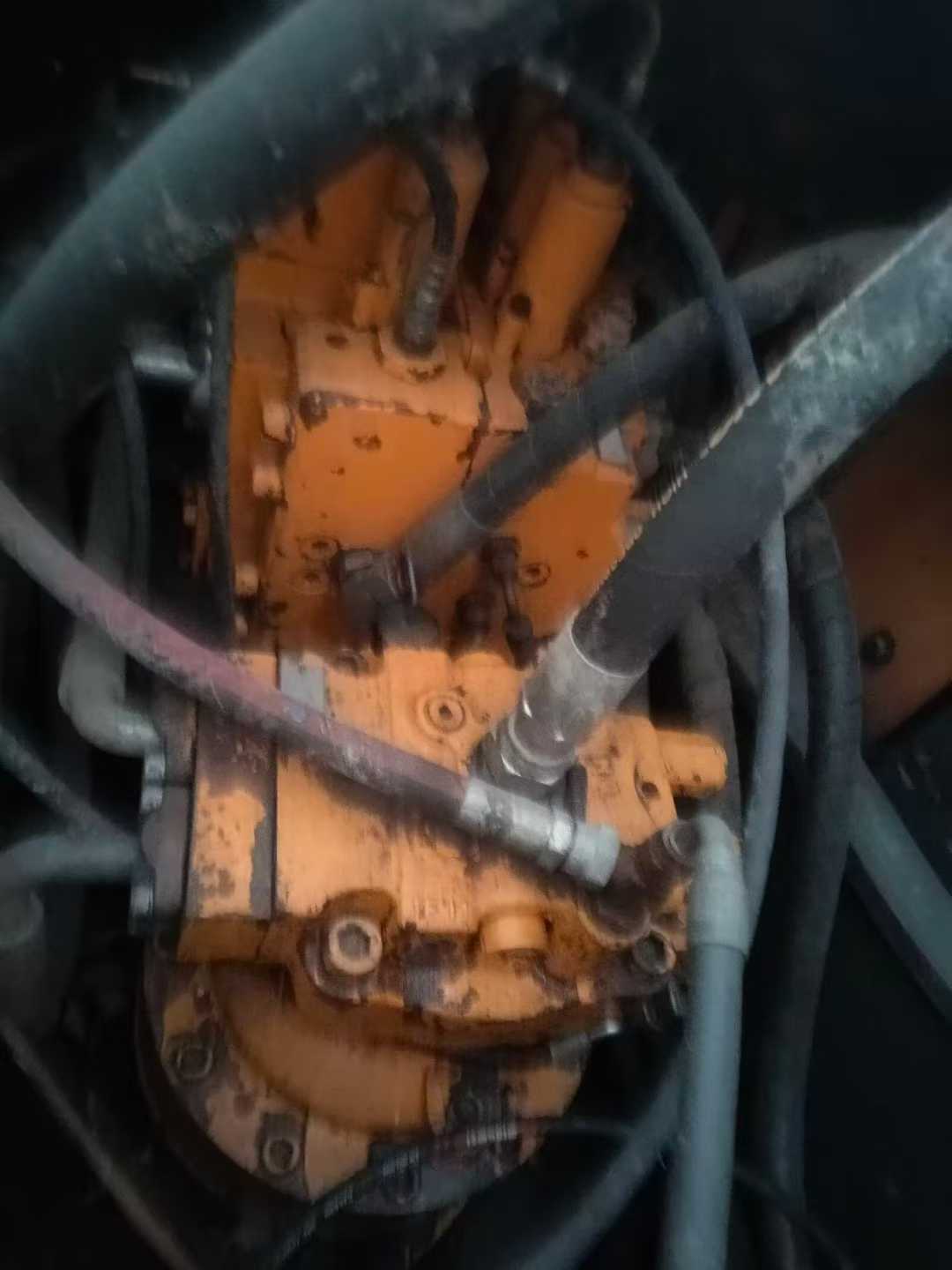 Used Hyundai R215-7 Excavator 2013 Model / 3