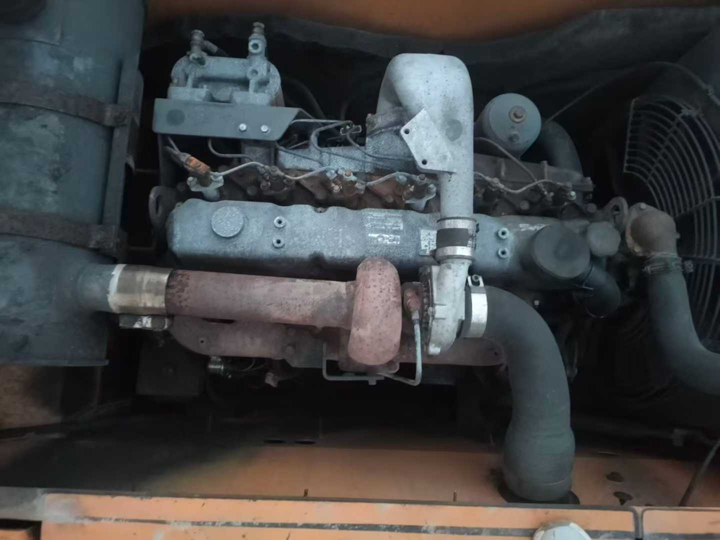 Used Hyundai R215-7 Excavator 2013 Model / 4