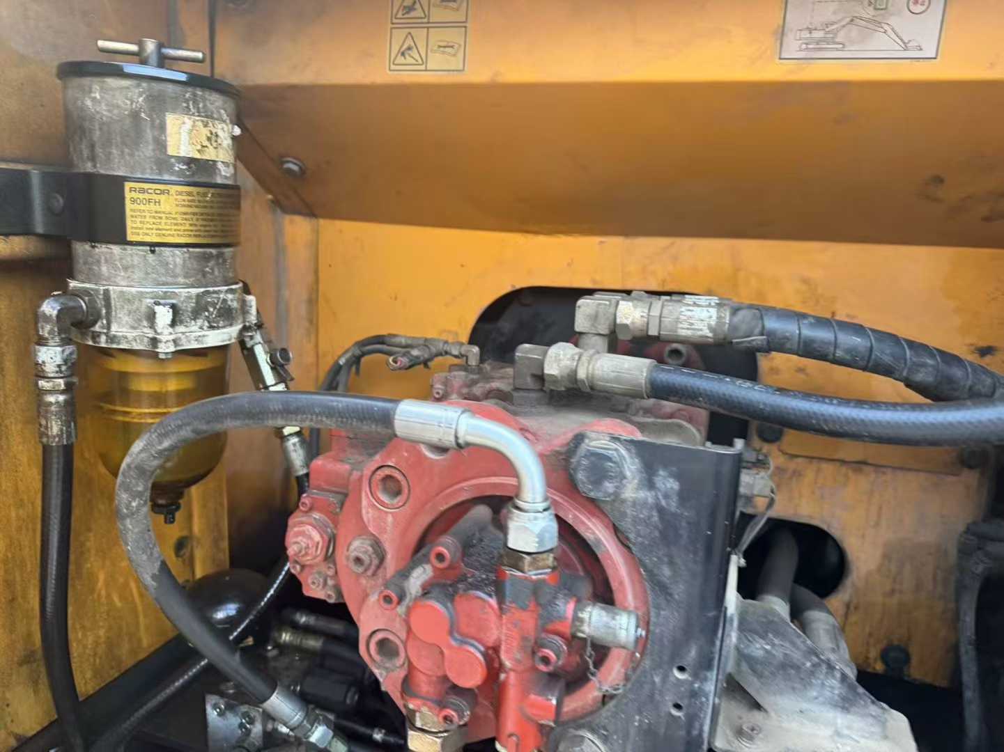 Buy Hyundai R215VS Used Excavator / 4 Used Hyundai R215VS Excavator 2016 Model / 4