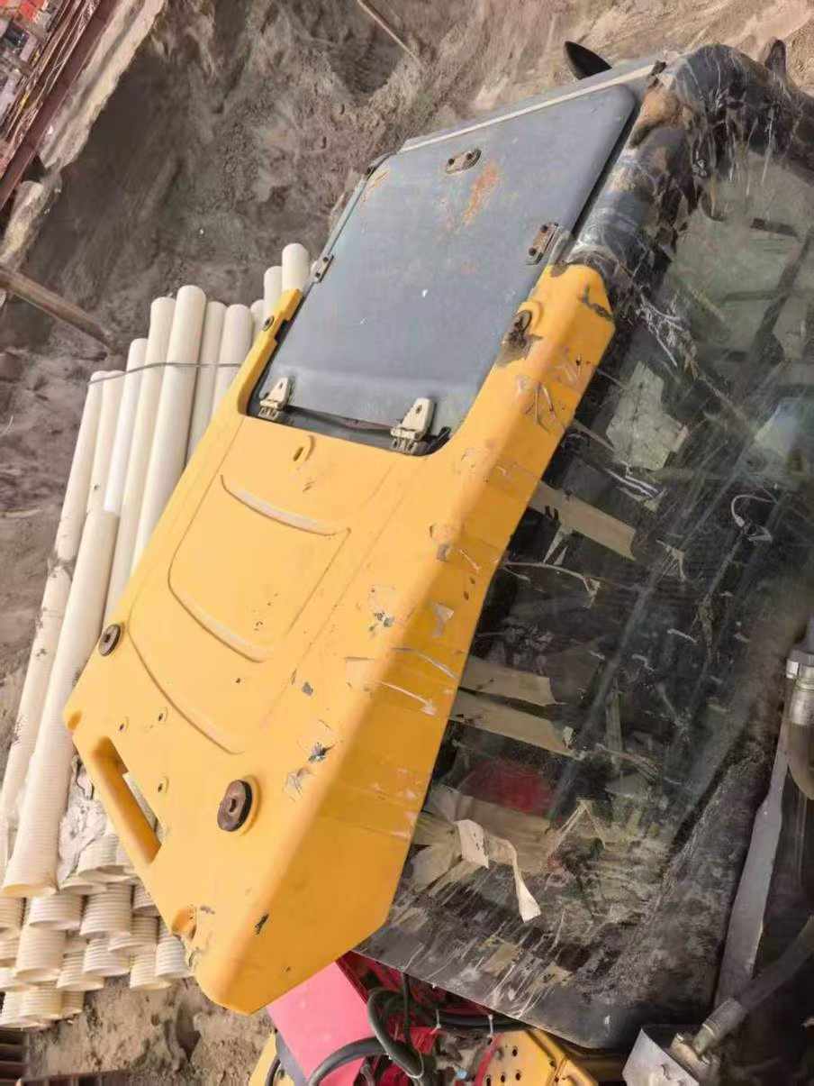 Used JohnDeere E240 Excavator 2021 Model / 5