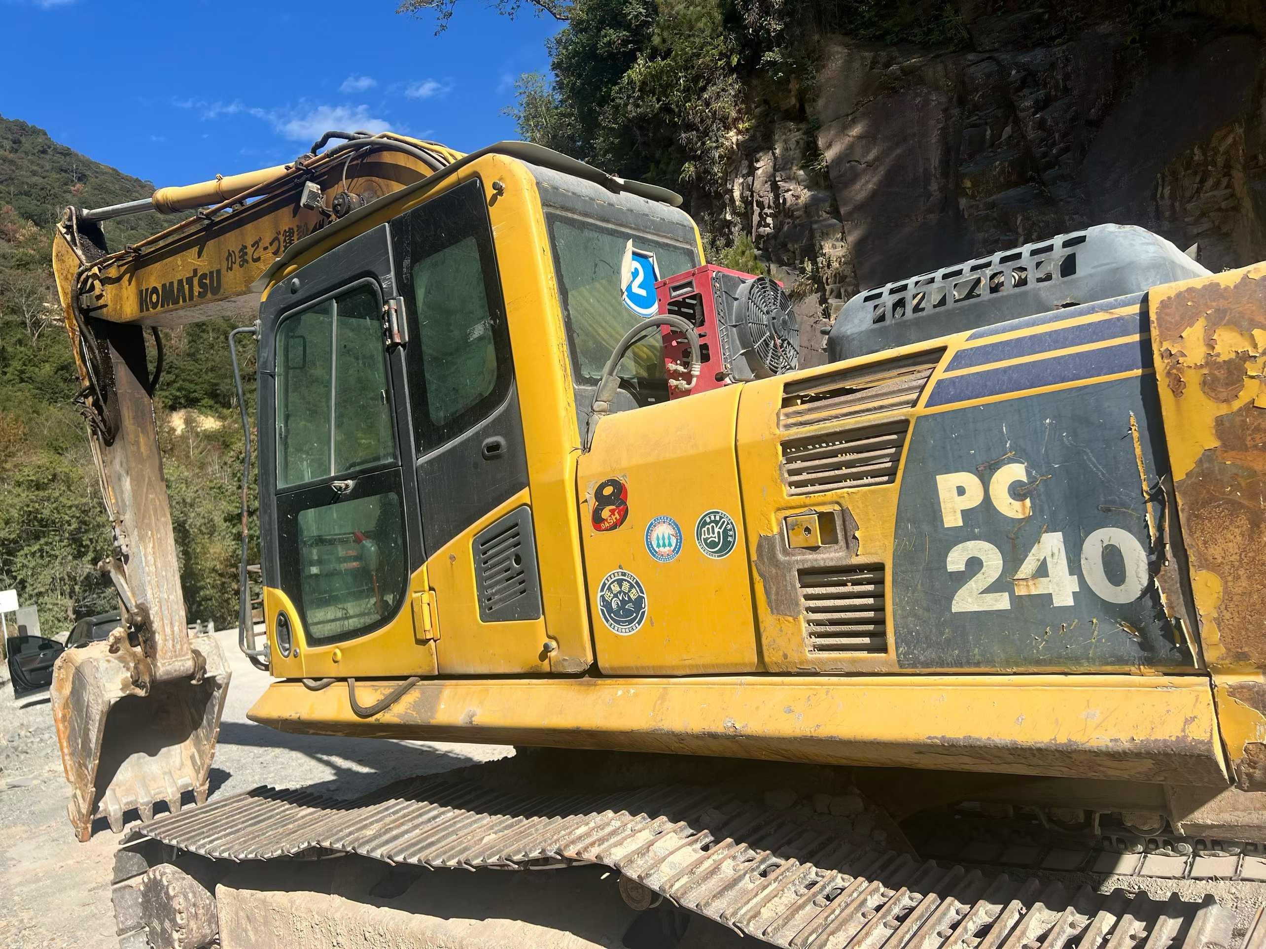 Used Komatsu PC240LC-8 Excavator 2016 Model / 3