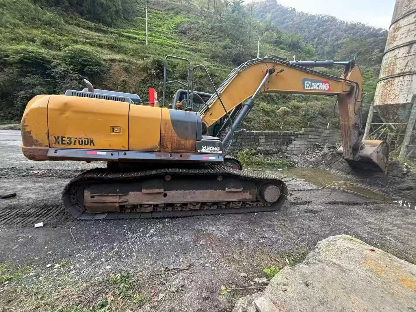 Used XCMG XE335GK Excavator 2020 Model / 3