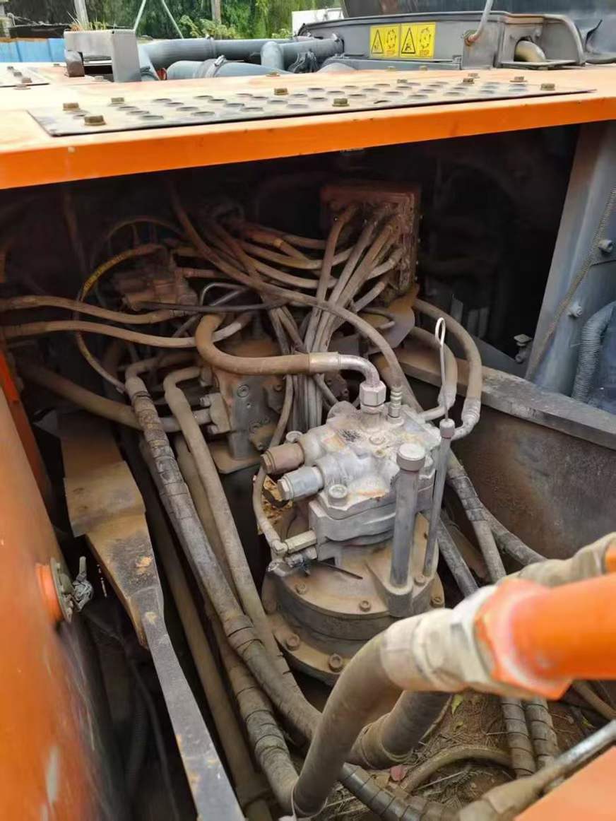 Used Hitachi ZAXIS200 Excavator 2016 Model / 3