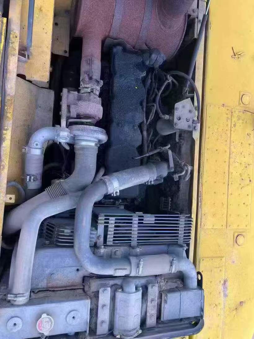 Buy Komatsu PC220-8 Used Excavator / 4 Used Komatsu PC220-8 Excavator 2010 Model / 4