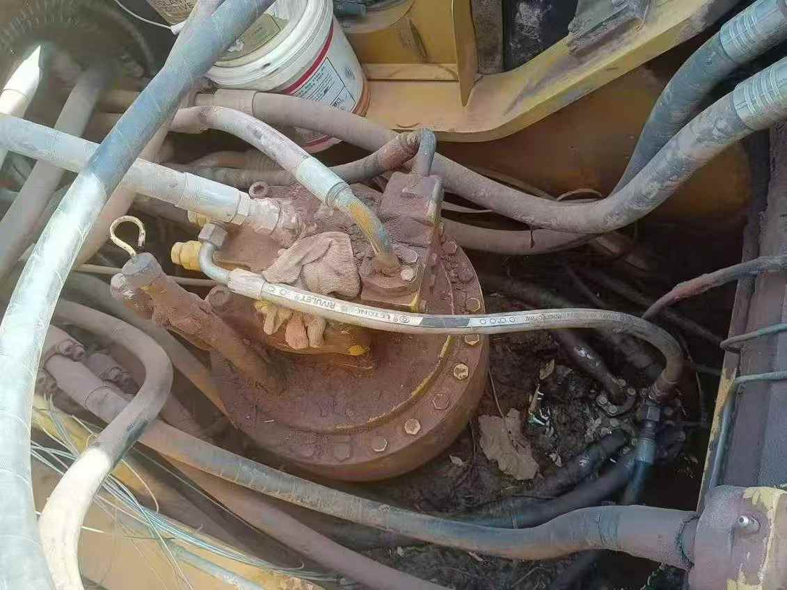 Used Caterpillar CT16 Excavator 2013 Model / 6