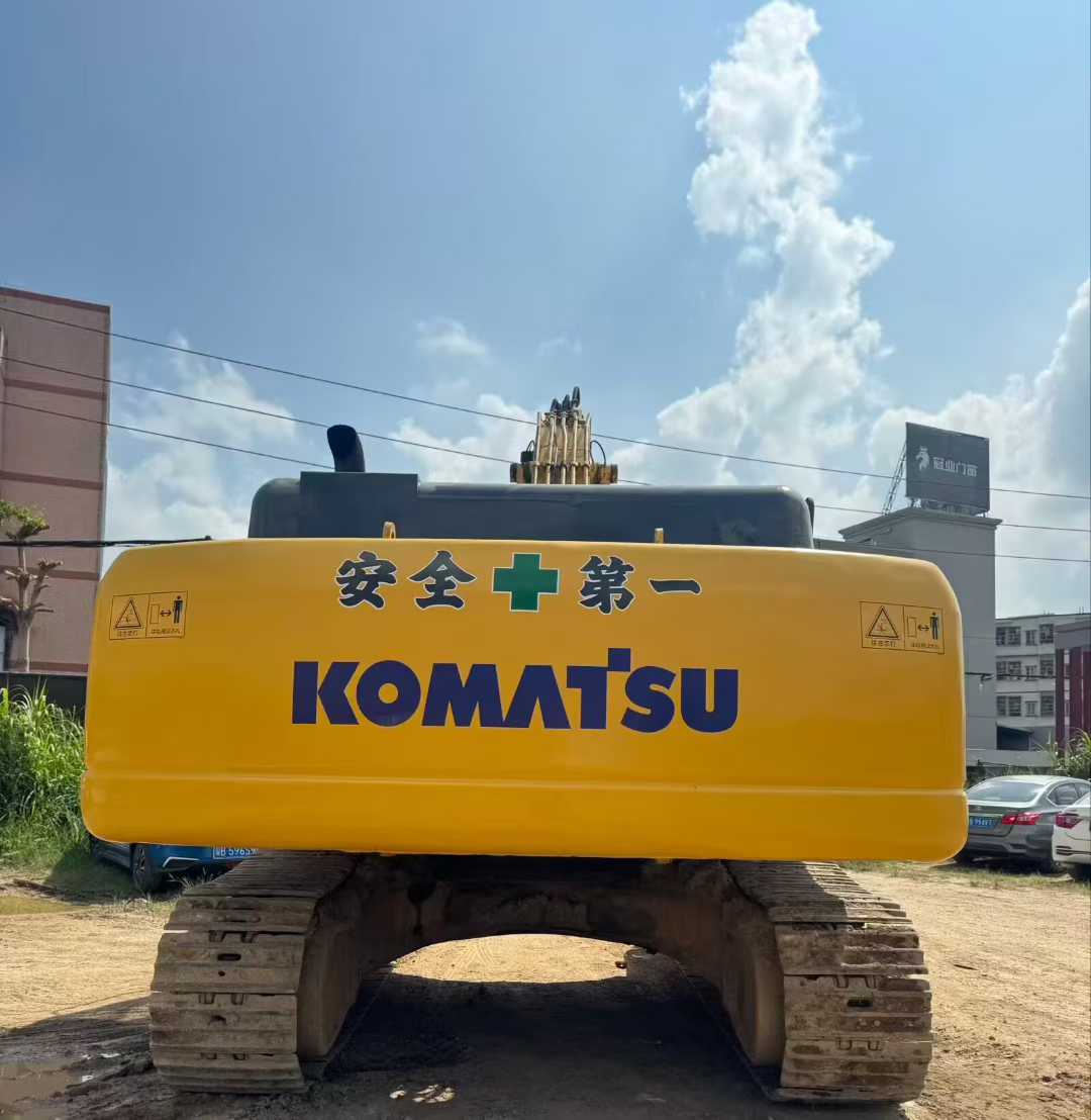 Buy Komatsu PC60-7 Used Excavator / 8 Used Komatsu PC60-7 Excavator 2016 Model / 8