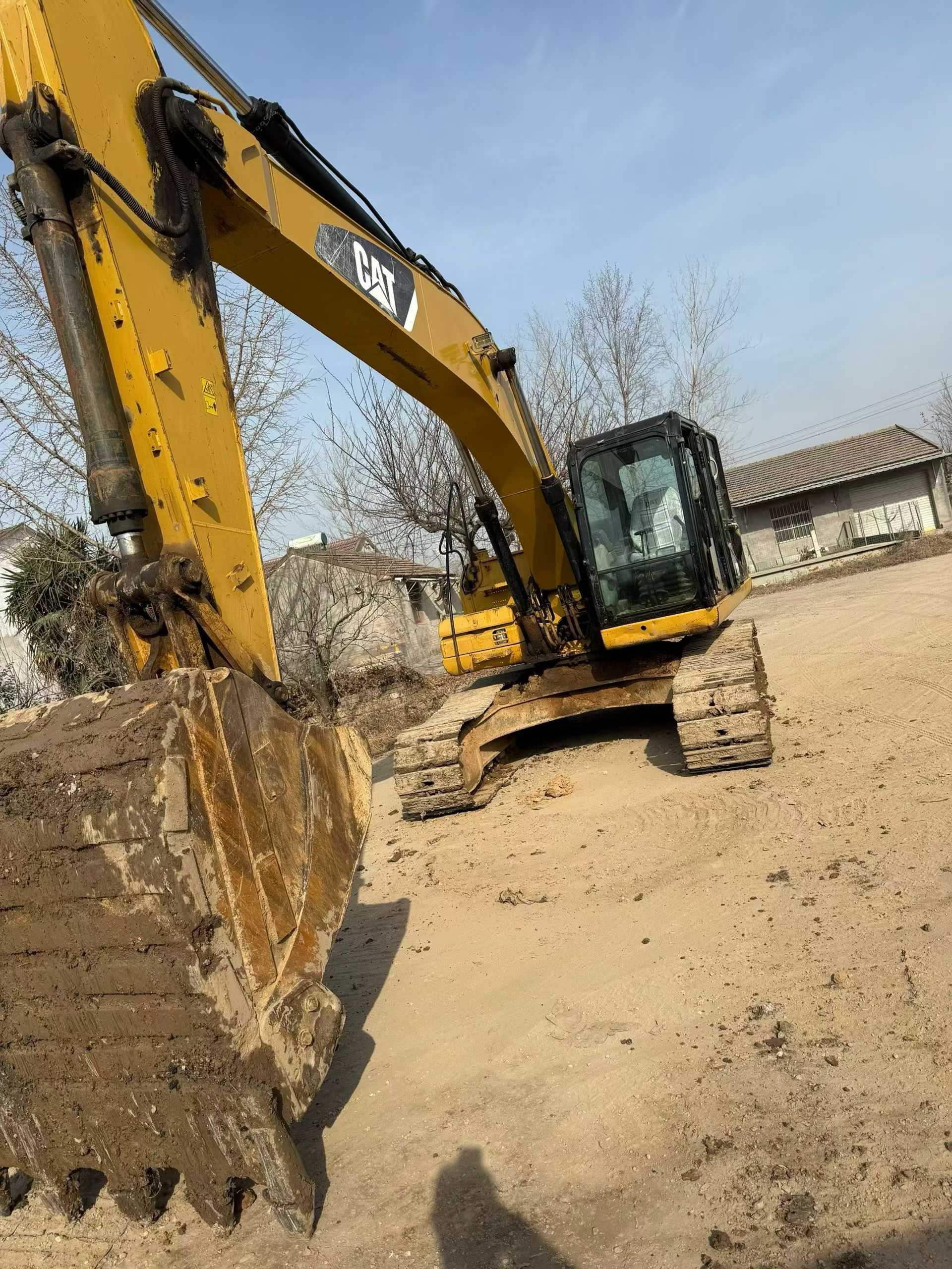 Buy Caterpillar 323DL Used Excavator / 3 Used Caterpillar 323DL Excavator 2011 Model / 3