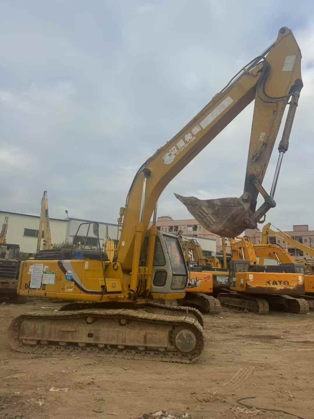 Buy Kato HD820 Used Excavator / 6 Used Kato HD820 Excavator 2016 Model / 6