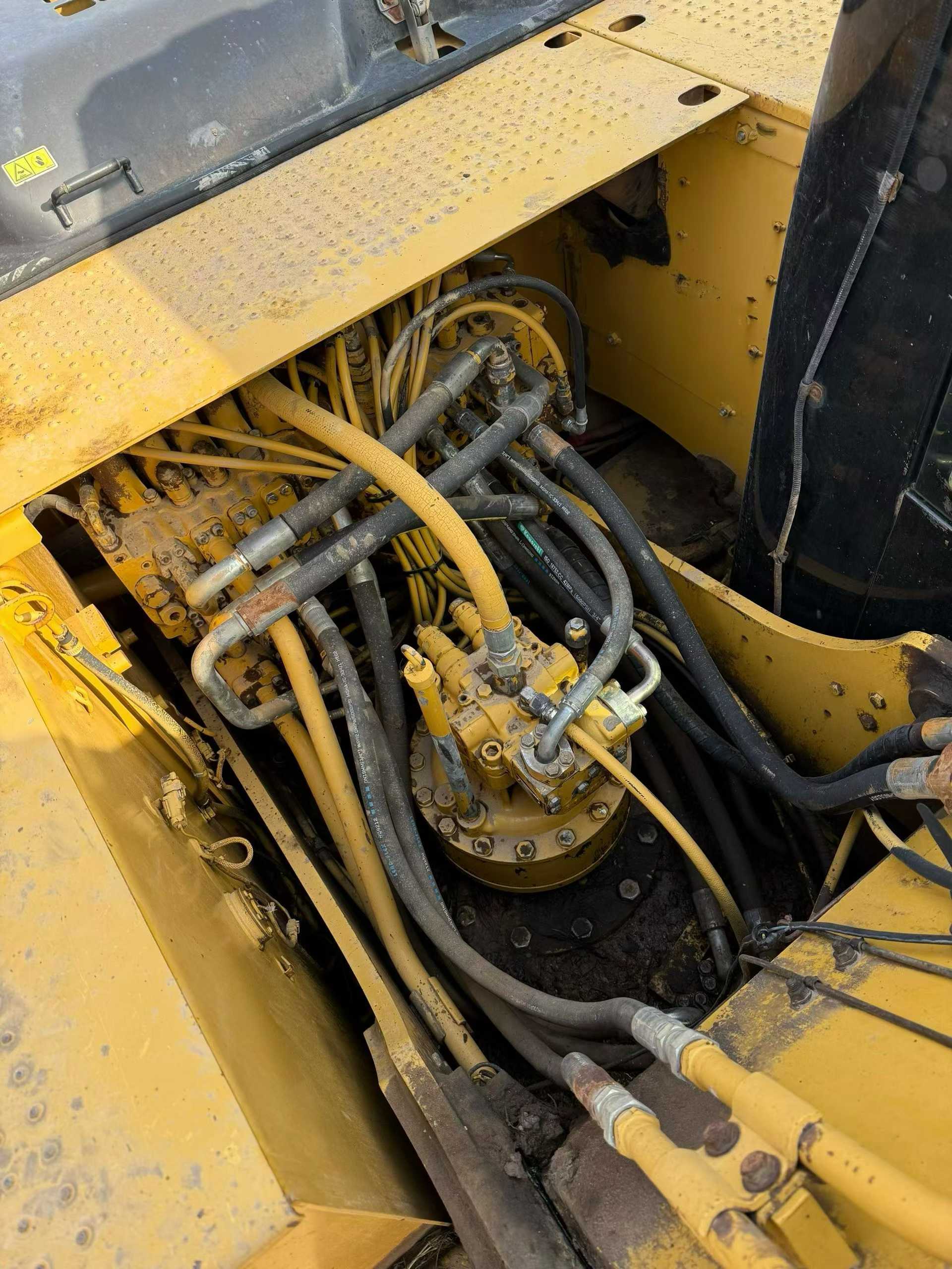 Buy Caterpillar 323DL Used Excavator / 6 Used Caterpillar 323DL Excavator 2011 Model / 6