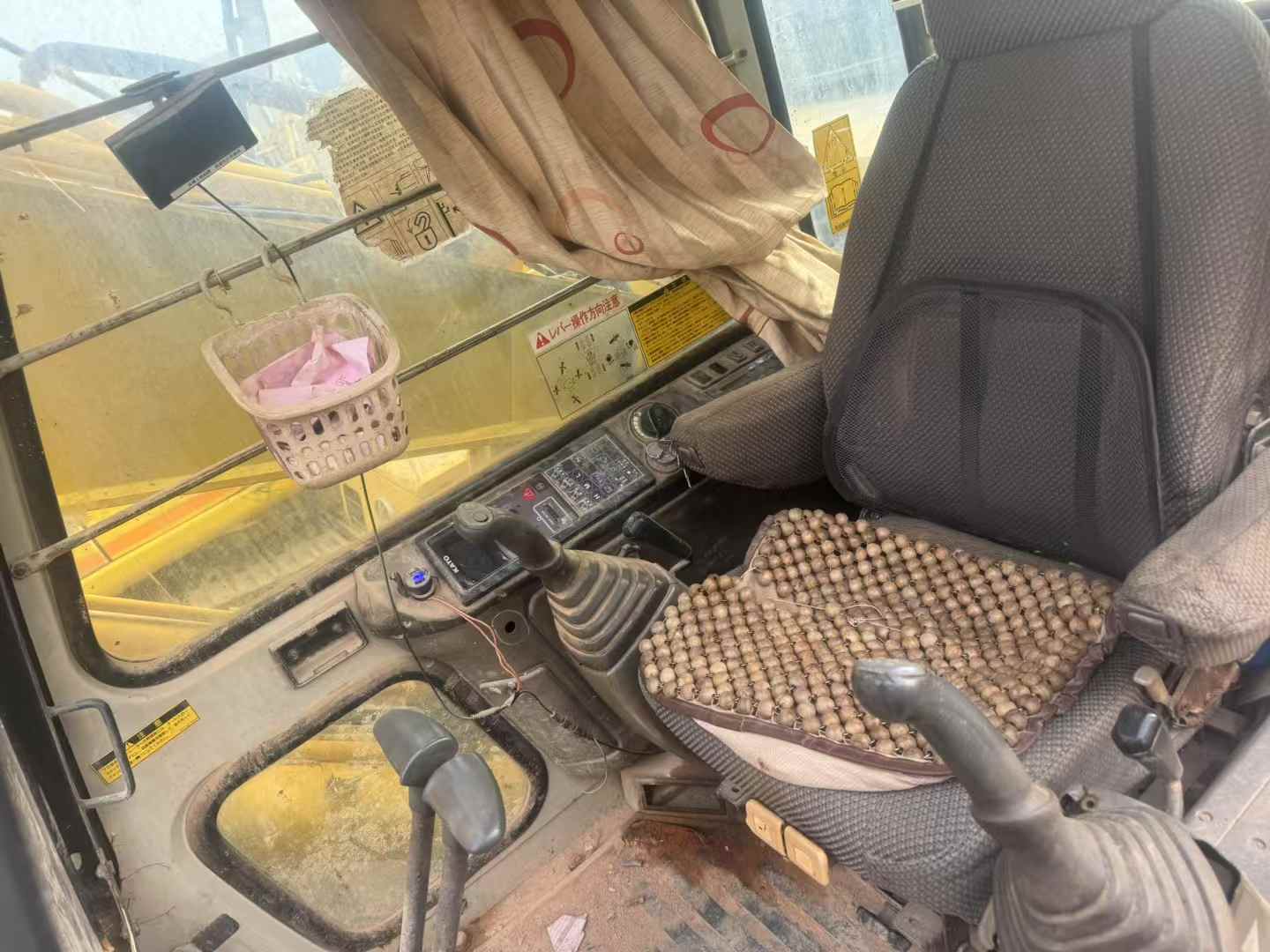 Buy Kato HD820 Used Excavator / 9 Used Kato HD820 Excavator 2016 Model / 9