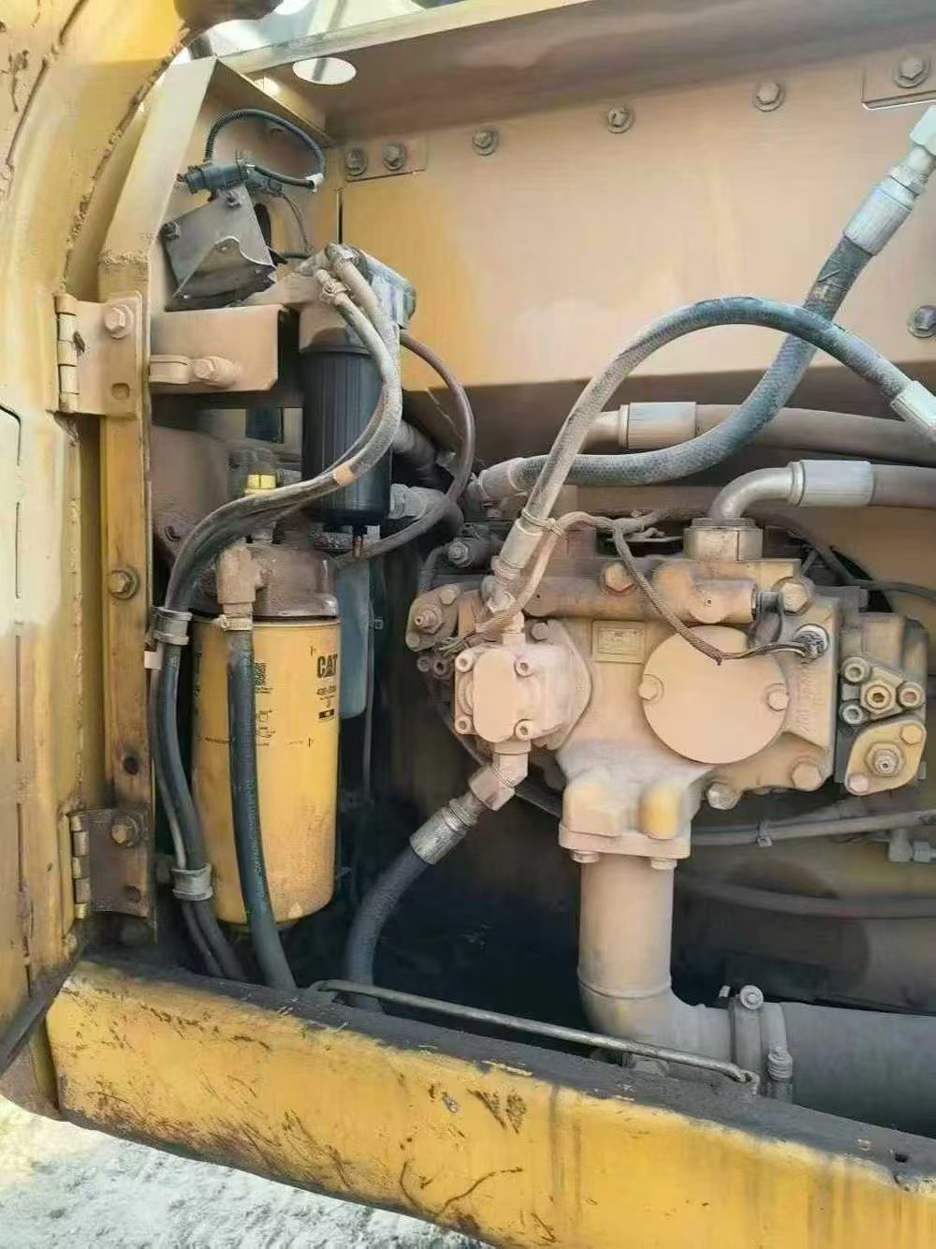 Buy Caterpillar 320D Used Excavator / 6 Used Caterpillar 320D Excavator 2014 Model / 6