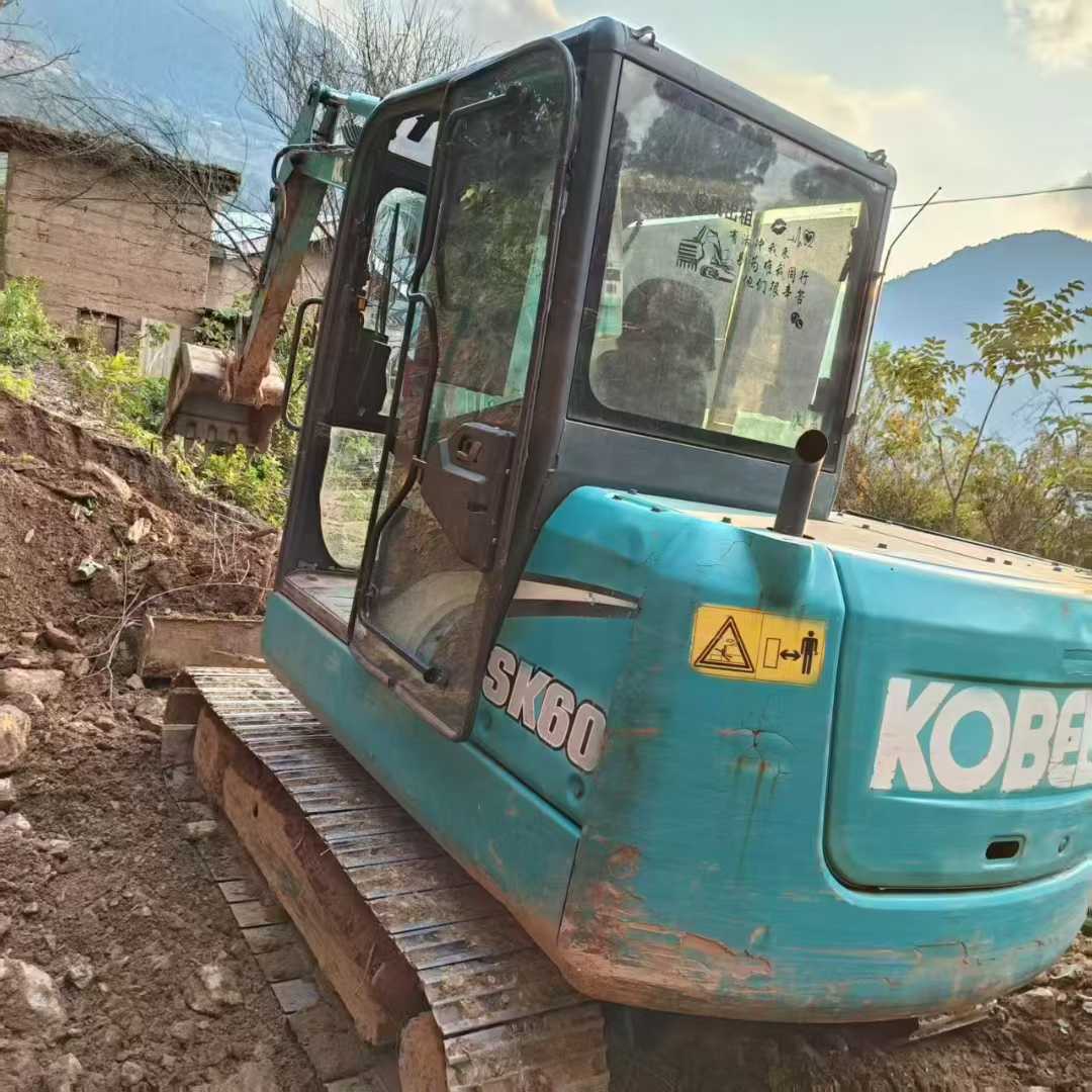 Buy Kobelco SK60 Used Excavator / 4 Used Kobelco SK60 Excavator 2015 Model / 4