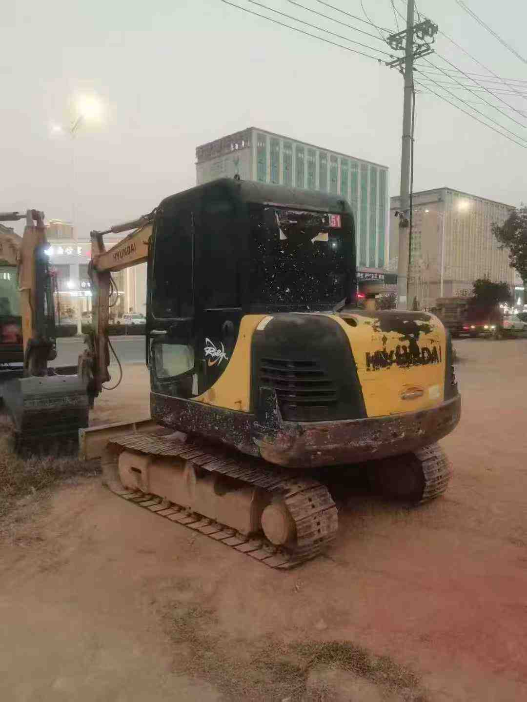 Buy Hyundai HX60 Used Excavator / 2 Used Hyundai HX60 Excavator 2016 Model / 2