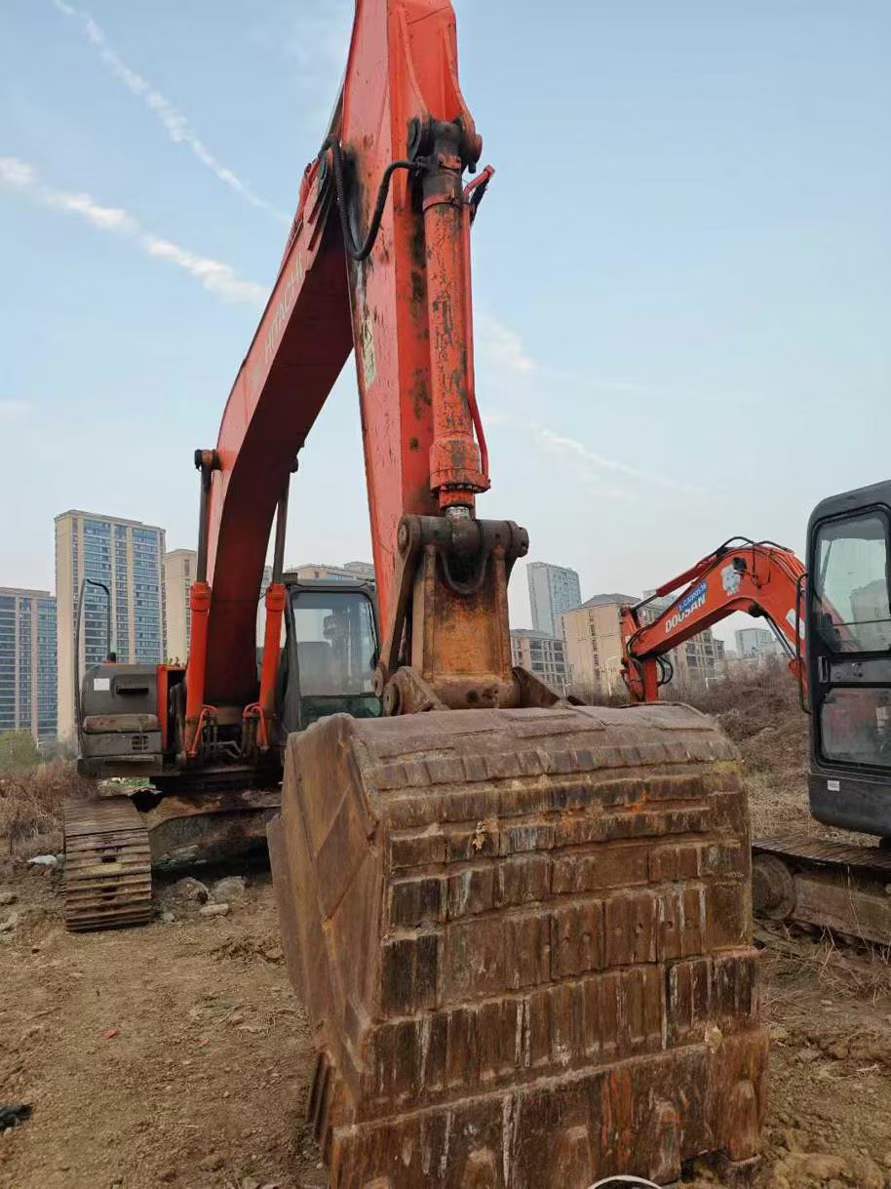 Used Hitachi ZX240-3 Excavator 2016 Model / 2