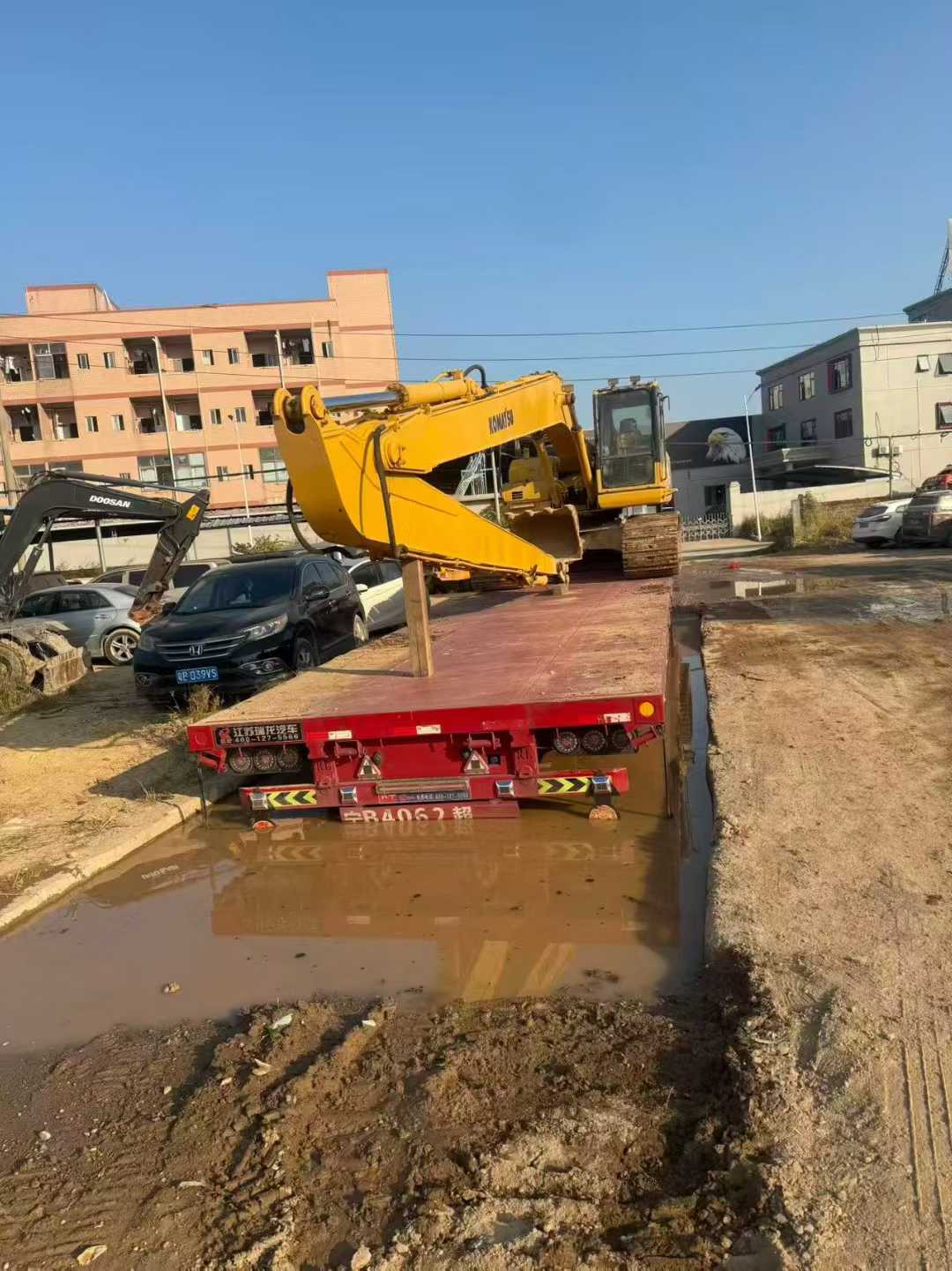 Buy Komatsu PC220-8 Used Excavator / 3 Used Komatsu PC220-8 Excavator 2016 Model / 3