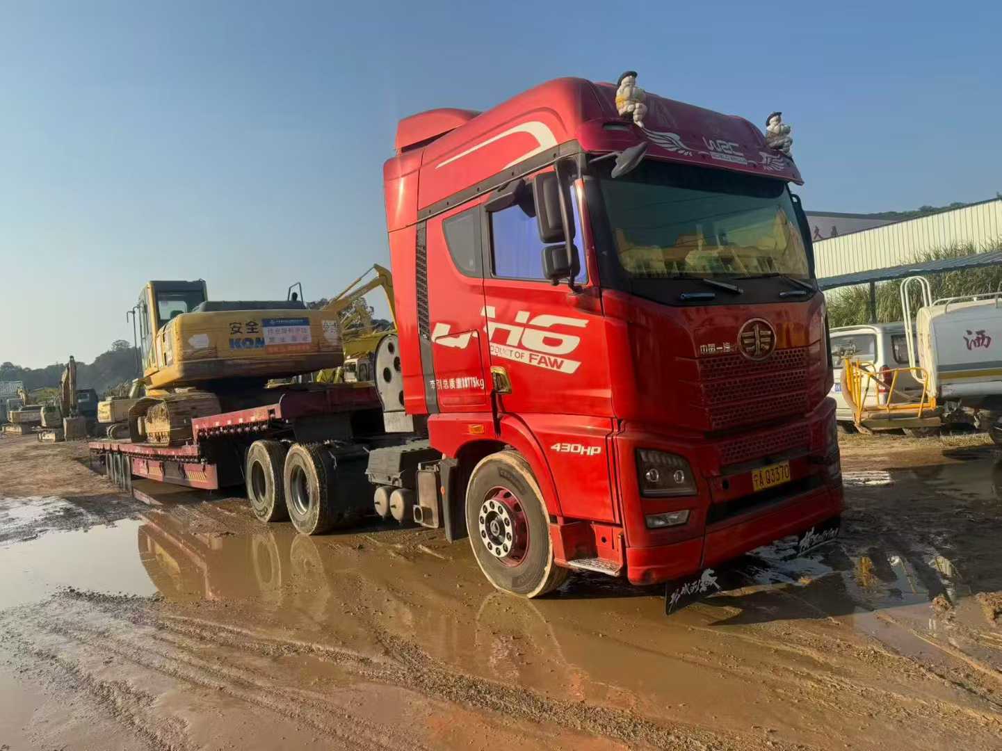 Buy Komatsu PC220-8 Used Excavator / 7 Used Komatsu PC220-8 Excavator 2016 Model / 7