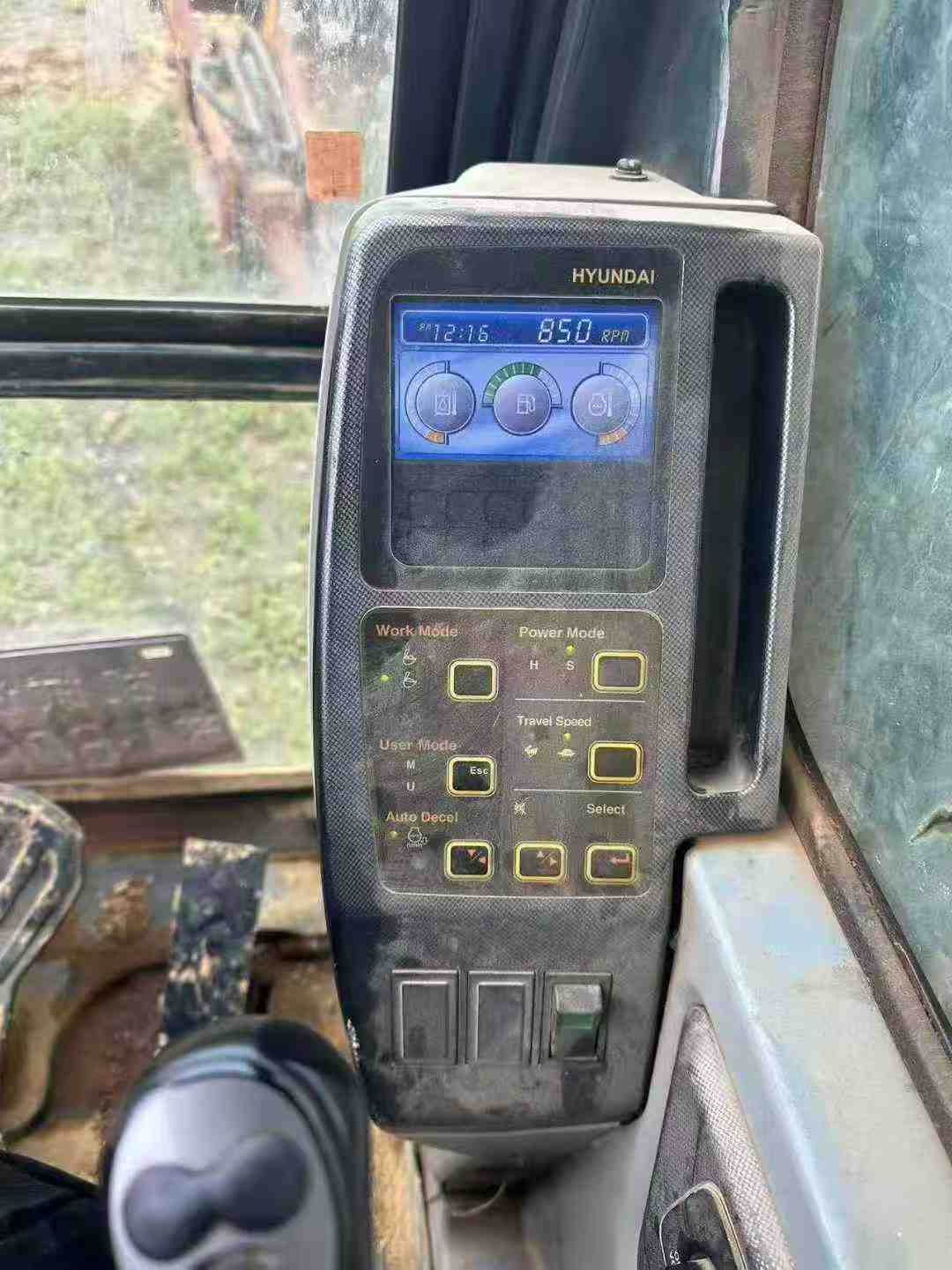 Buy Hyundai R215VS Used Excavator / 8 Used Hyundai R215VS Excavator 2018 Model / 8