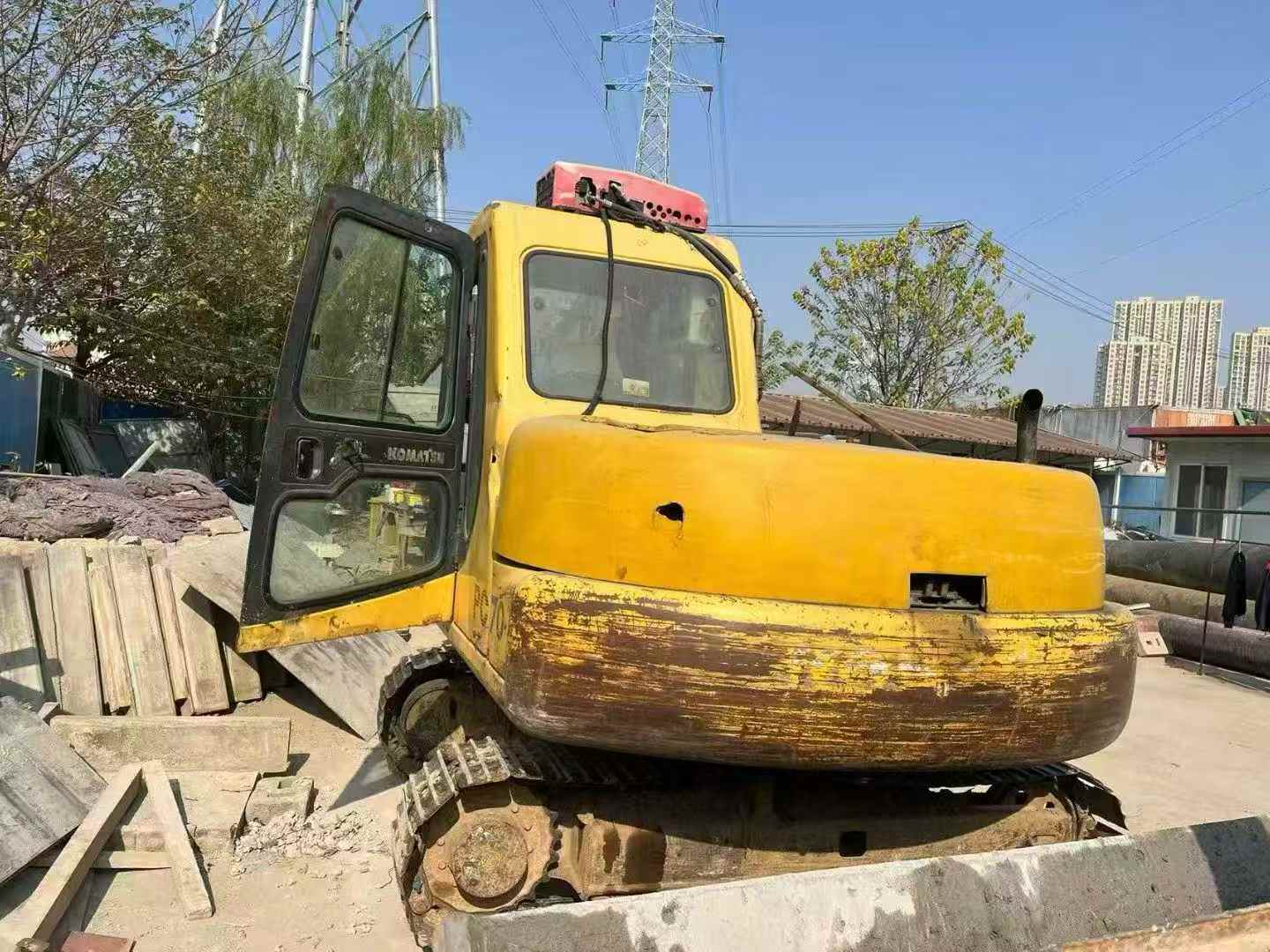Buy Komatsu PC60-7 Used Excavator / 1