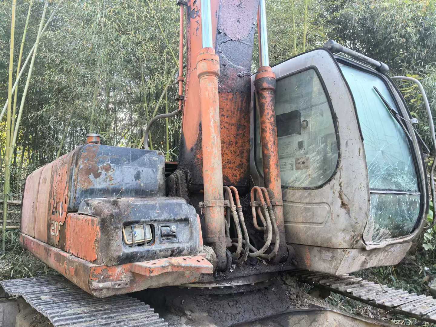 Buy Hitachi ZAXIS200 Used Excavator / 6 Used Hitachi ZAXIS200 Excavator 2016 Model / 6