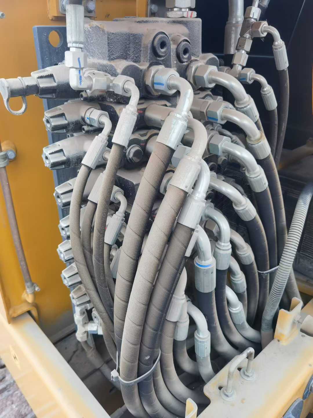 Buy XCMG XE60 Used Excavator / 6 Used XCMG XE60 Excavator 2022 Model / 6