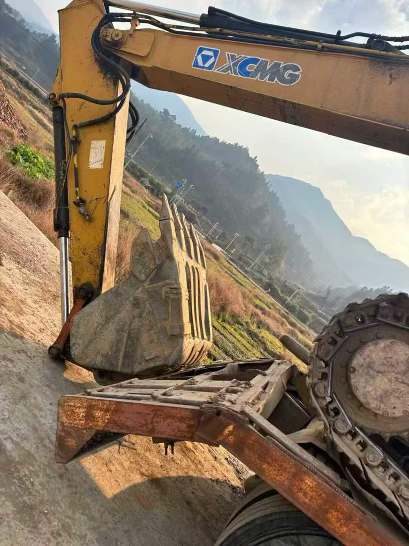 Buy XCMG XE150 Used Excavator / 4 Used XCMG XE150 Excavator 2015 Model / 4