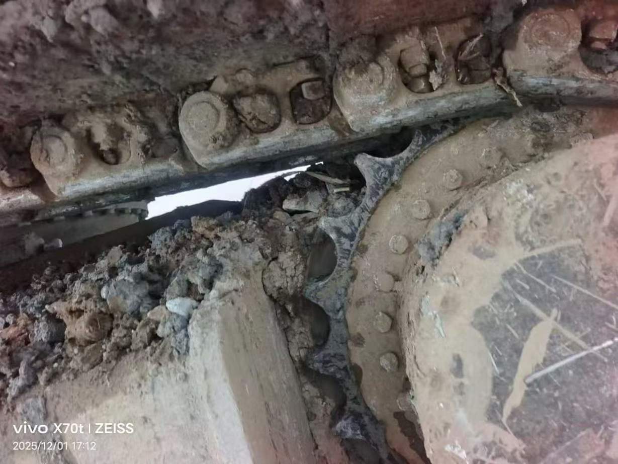 Buy Kobelco SK200 Used Excavator / 4 Used Kobelco SK200 Excavator 2017 Model / 4