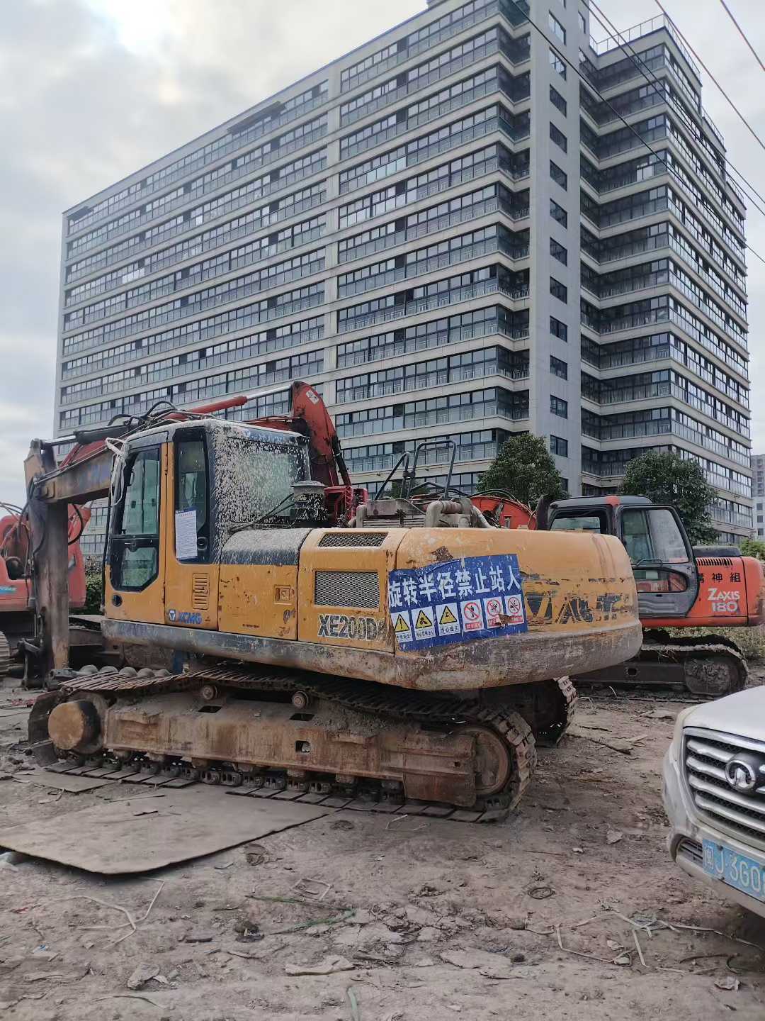 Buy XCMG LW200 Used Excavator / 2 Used XCMG LW200 Excavator 2018 Model / 2