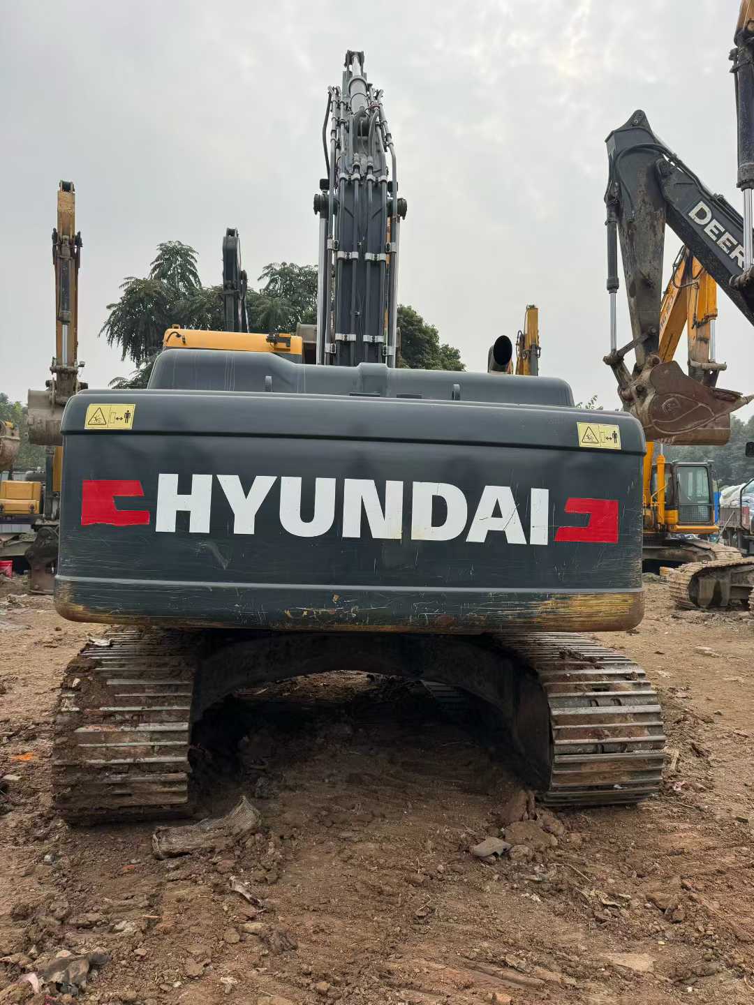 Buy Hyundai R225LVS Used Excavator / 5 Used Hyundai R225LVS Excavator 2021 Model / 5