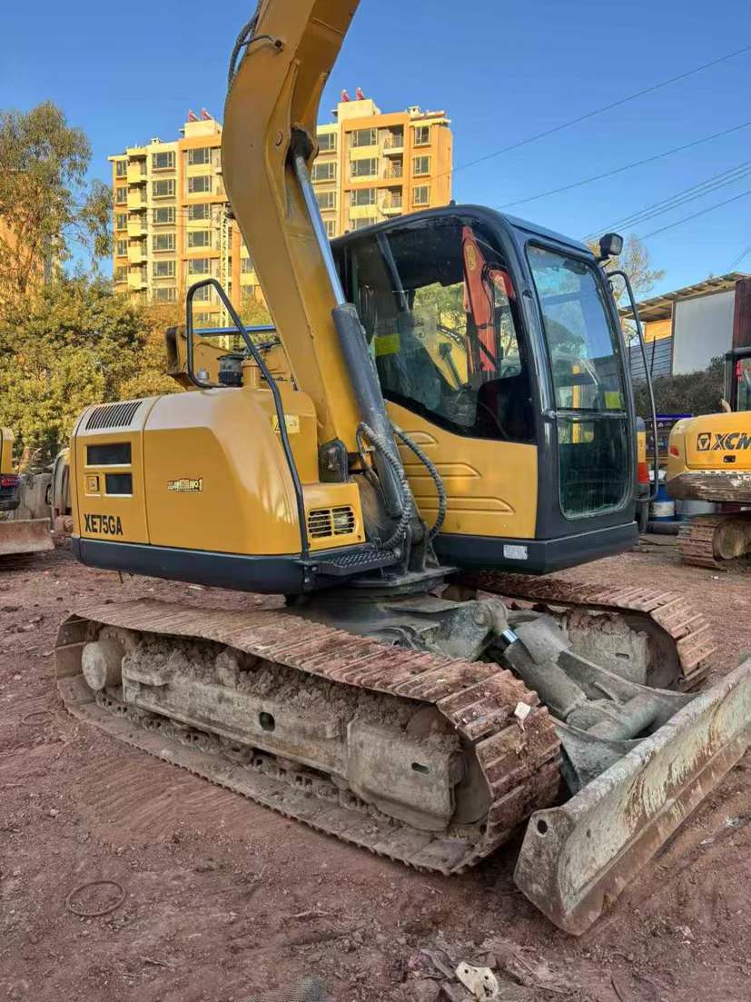 Used XCMG XE75WD Excavator 2018 Model / 7