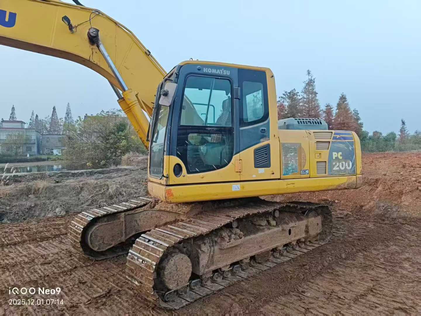 Buy Komatsu PC200 Used Excavator / 1