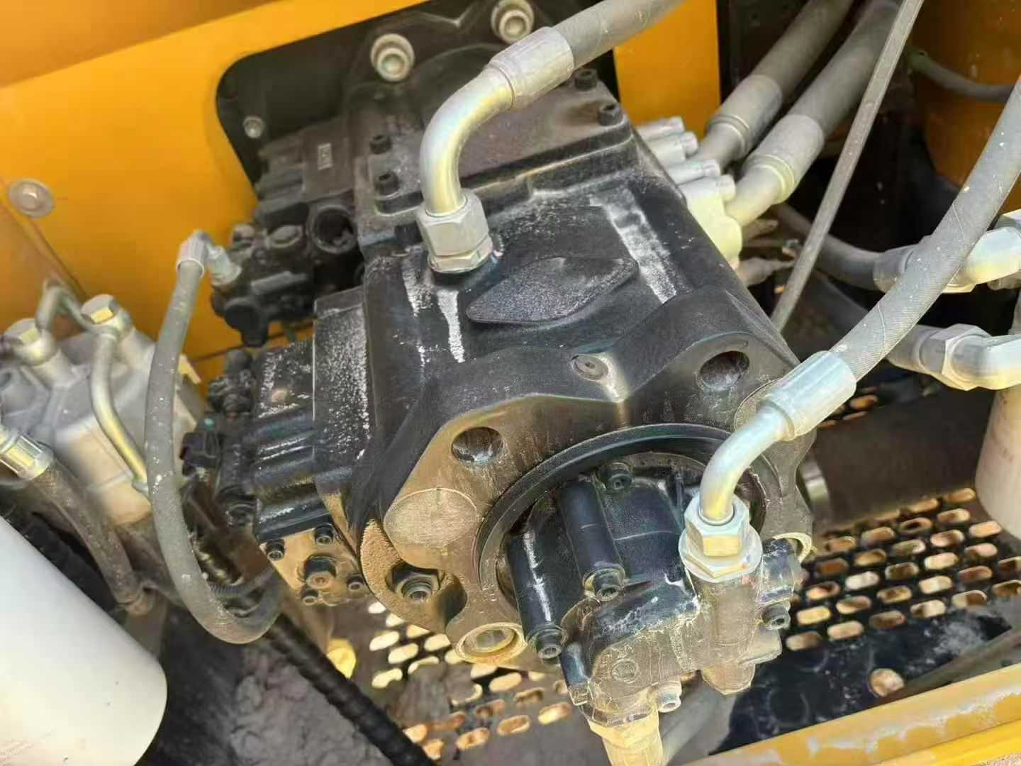 Used Sany SY200H Excavator 2022 Model / 3