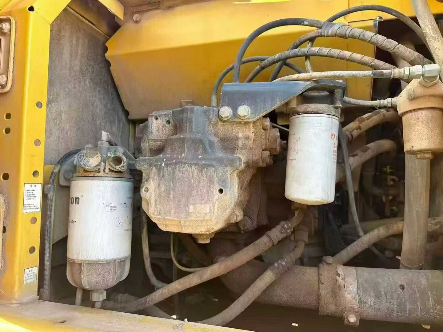 Buy Komatsu PC220-8 Used Excavator / 2 Used Komatsu PC220-8 Excavator 2014 Model / 2