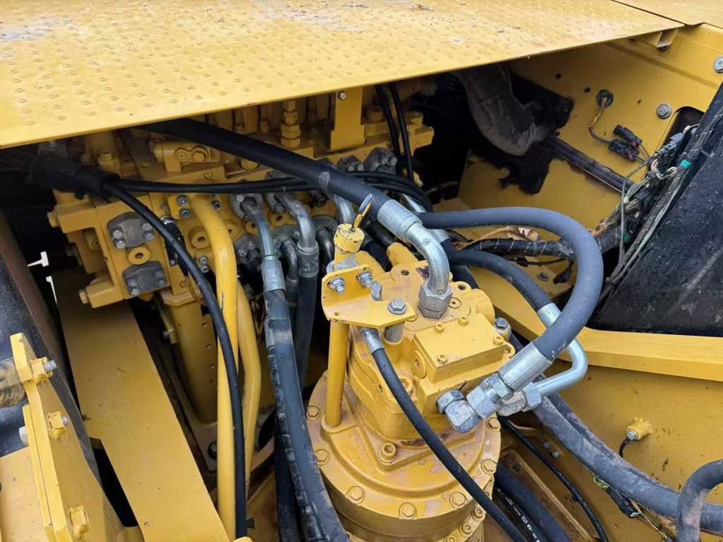 Buy Caterpillar 330L Used Excavator / 8 Used Caterpillar 330L Excavator 2019 Model / 8