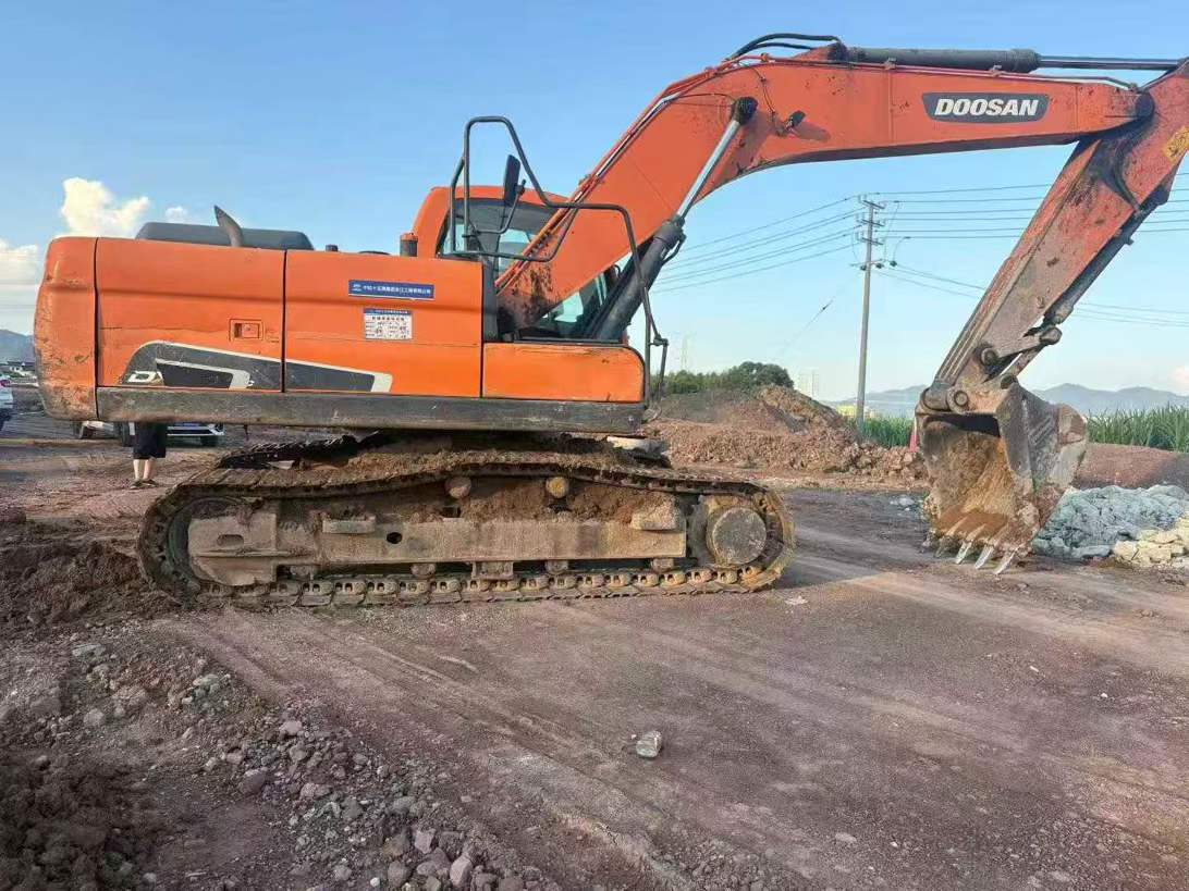 Buy Doosan DX15 Used Excavator / 3 Used Doosan DX15 Excavator 2020 Model / 3