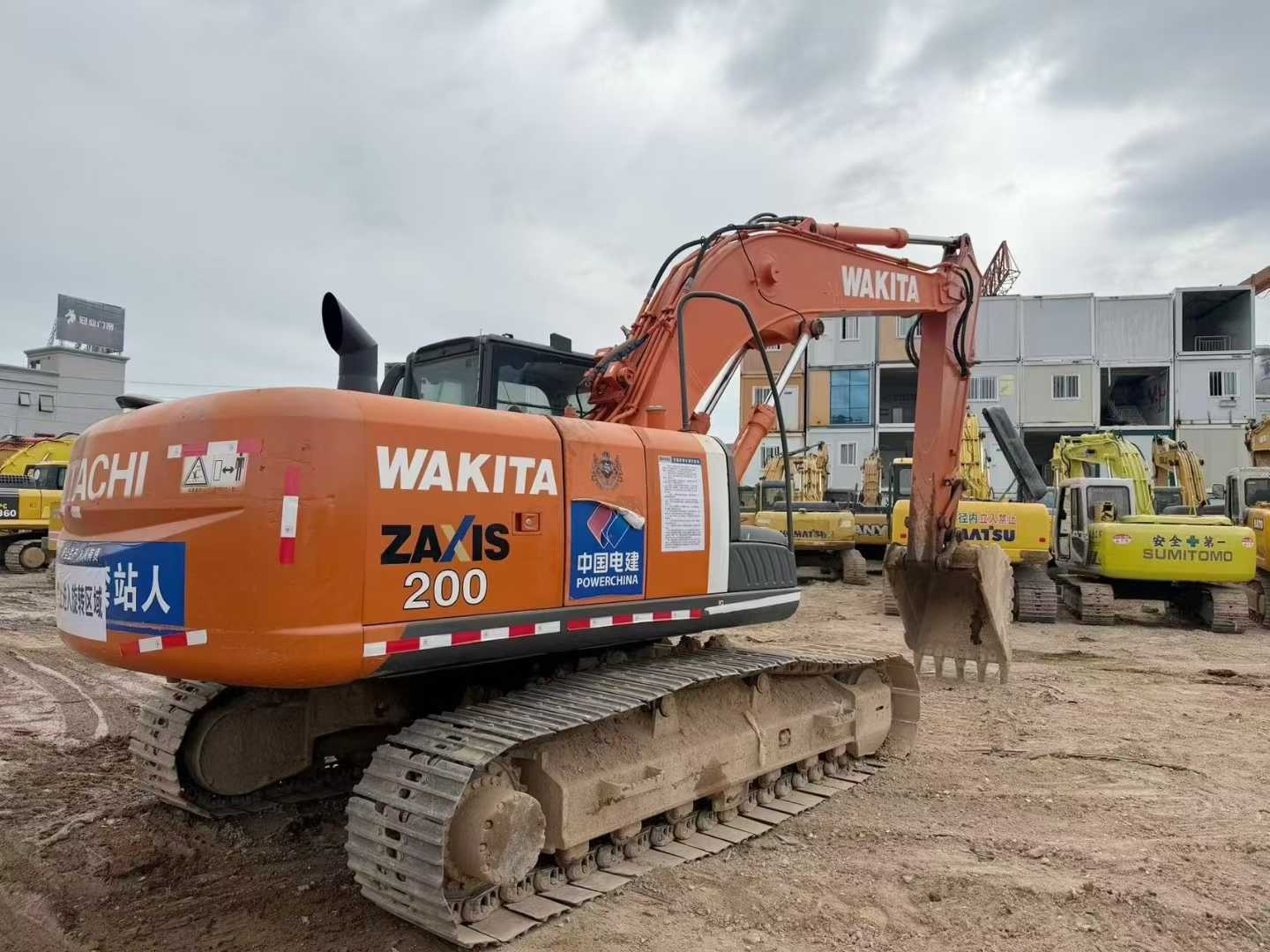 Buy Hitachi ZAXIS200 Used Excavator / 1